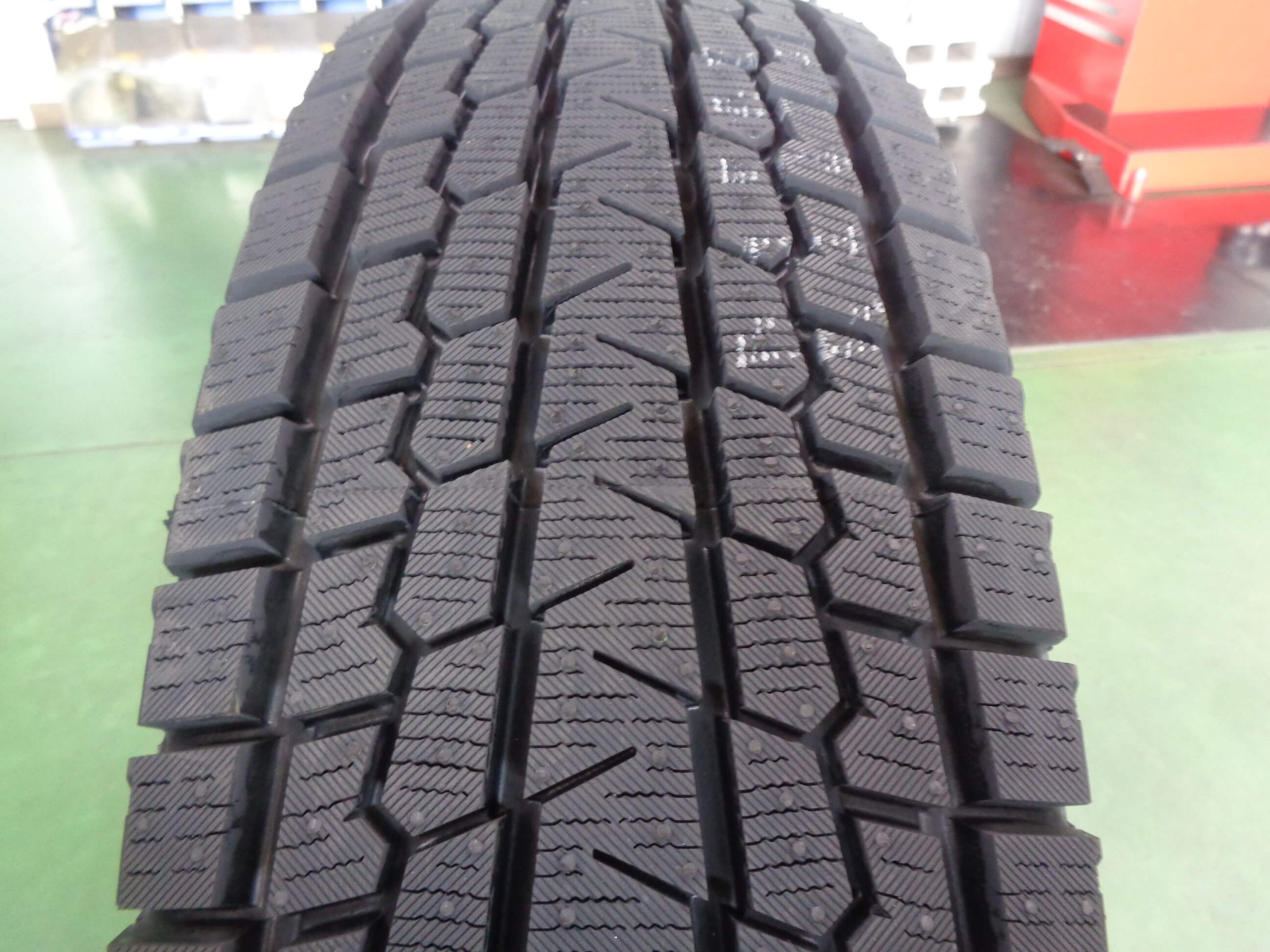 ヨコハマ アイスガードSUV G075