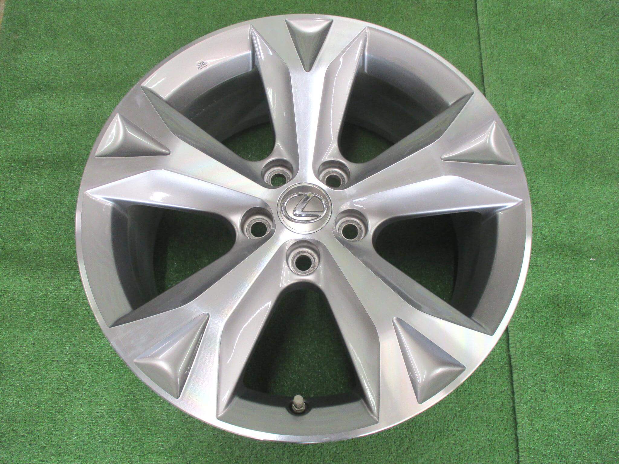 レクサスNX10系 純正スタッドレスタイヤ Chuckey様専用】レクサスNX純正タイヤ&ホイールセット① - メルカリ