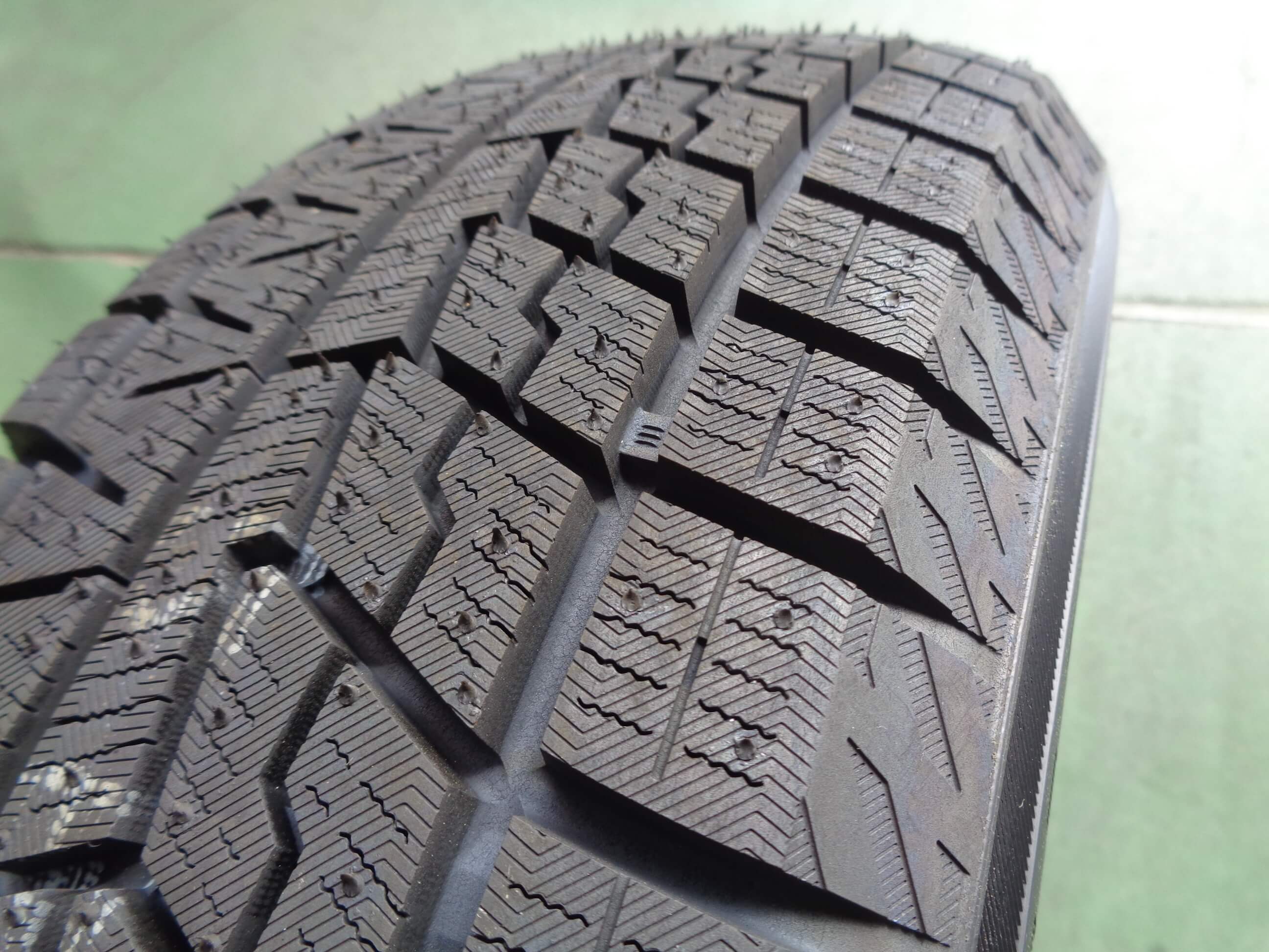 ヨコハマ アイスガードIG70