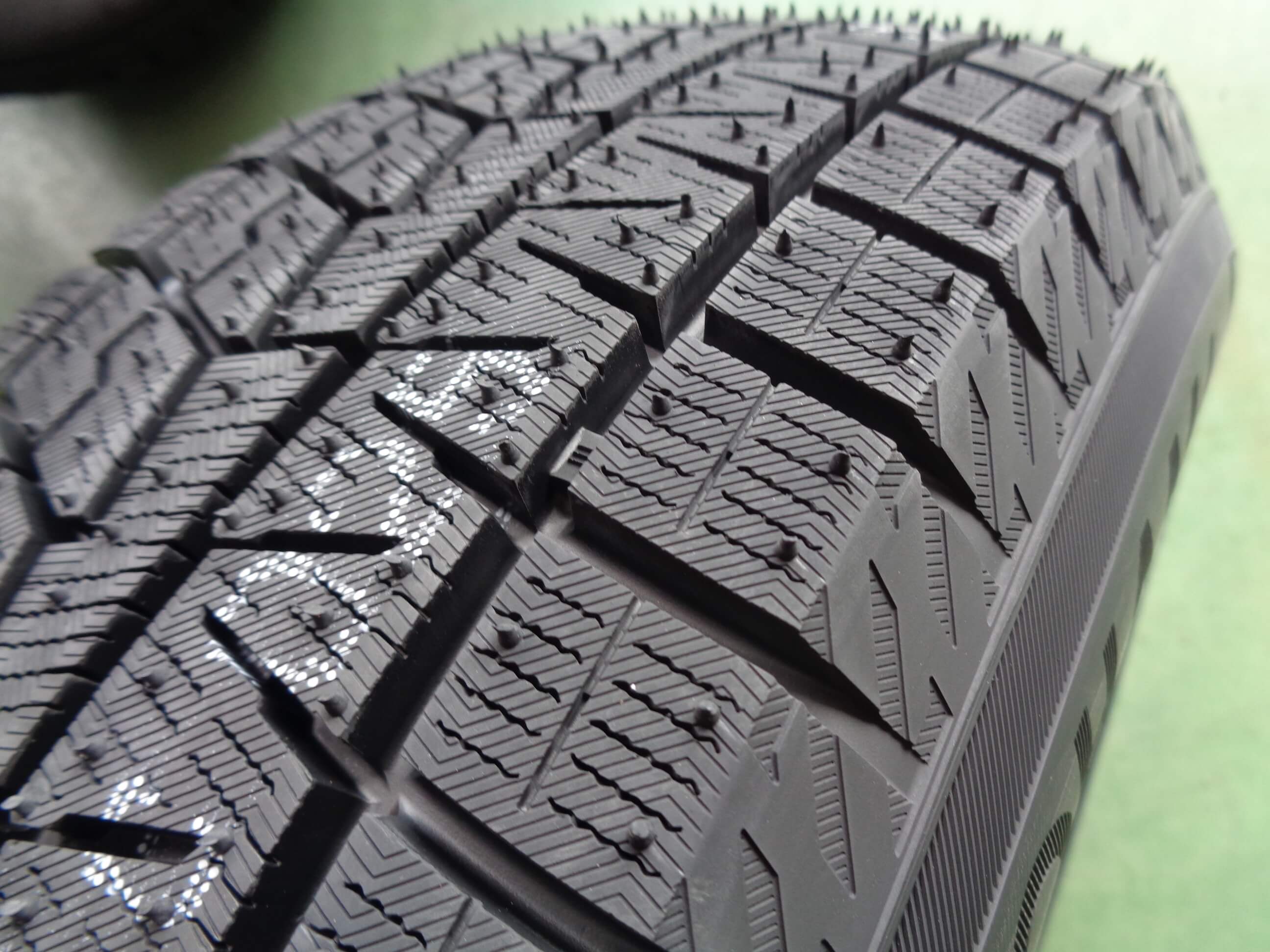 ヨコハマ アイスガードIG70