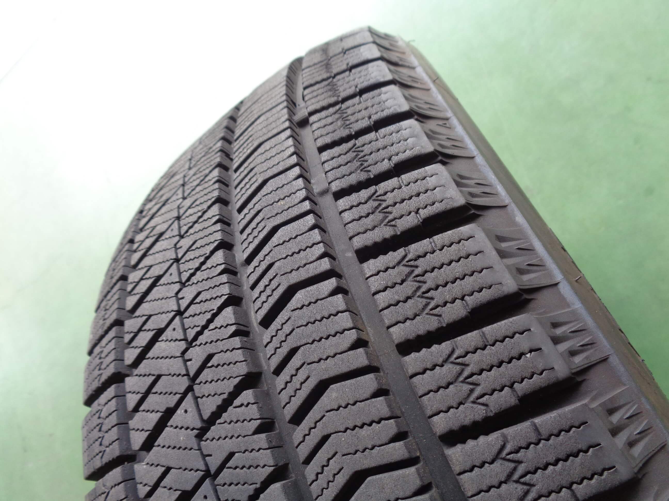 ブリヂストン ブリザックVRX2