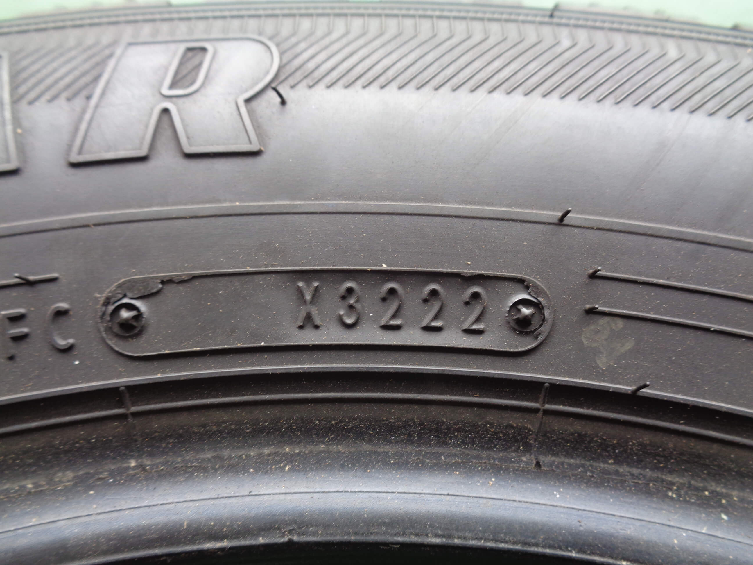 グッドイヤーアイスナビ7.225/60R17.23年製．9分山．4本　セット． グッドイヤー アイスナビ7