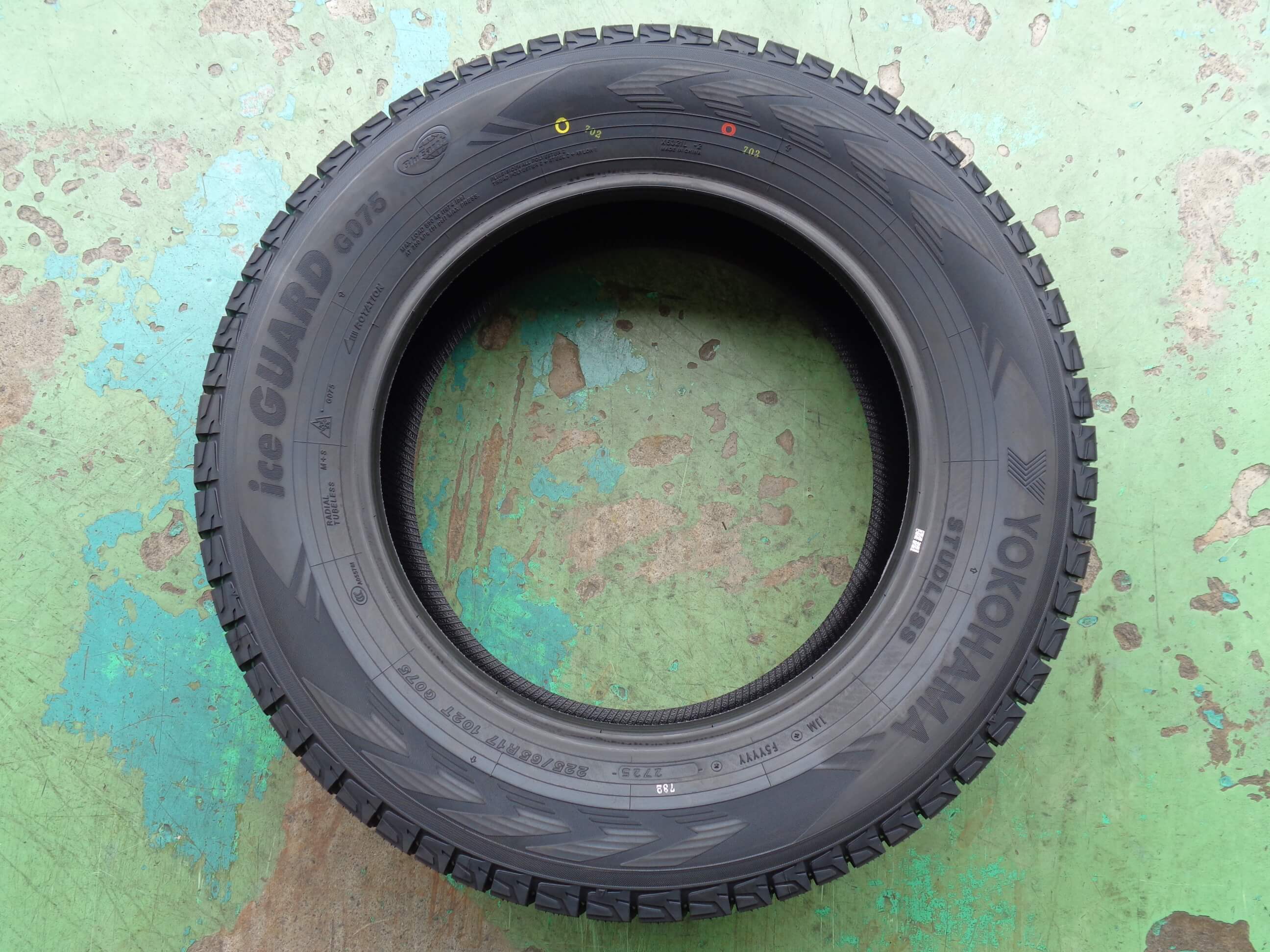 ヨコハマ アイスガードG075