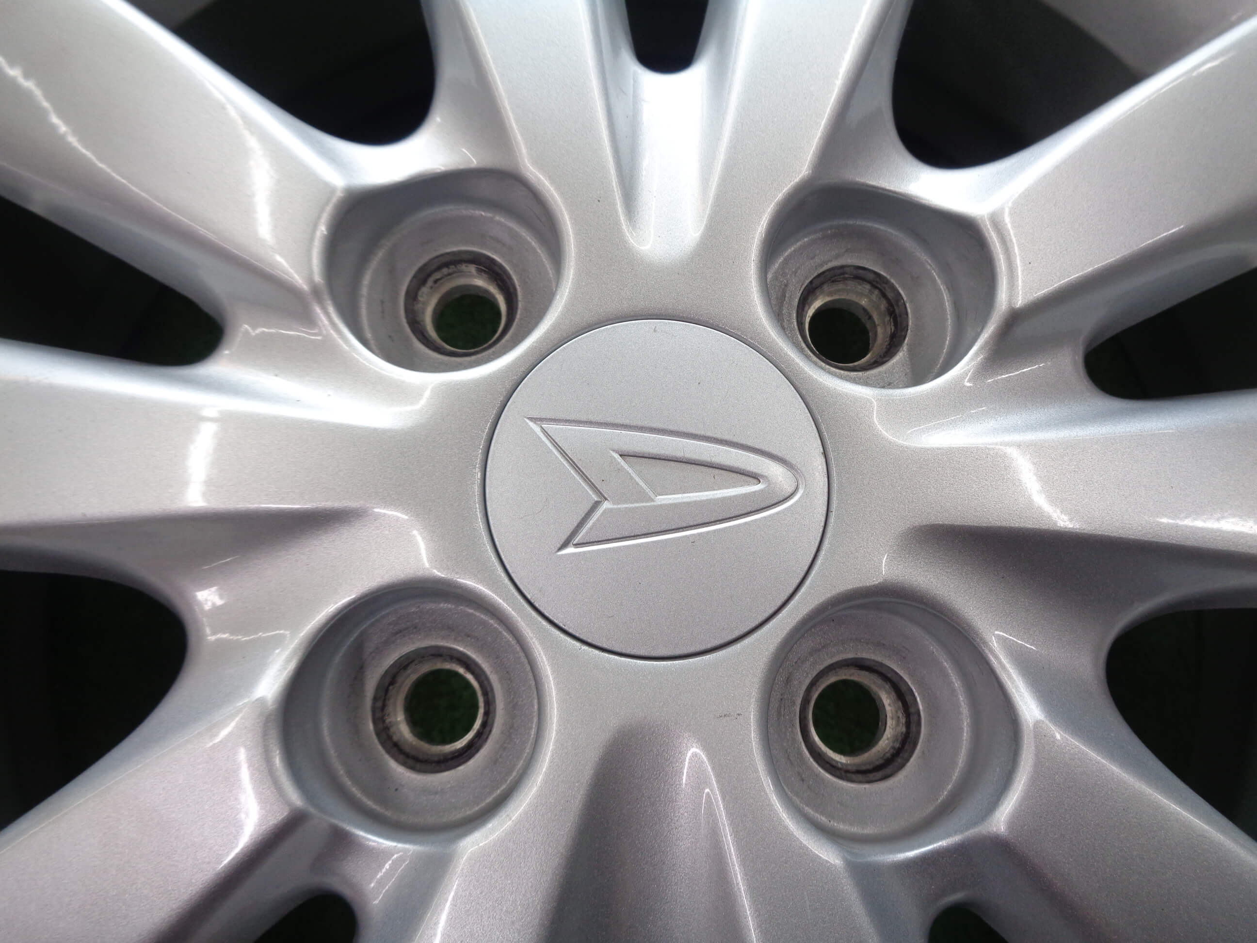 タント純正ホイールタイヤセット ダイハツ タント純正ホイール