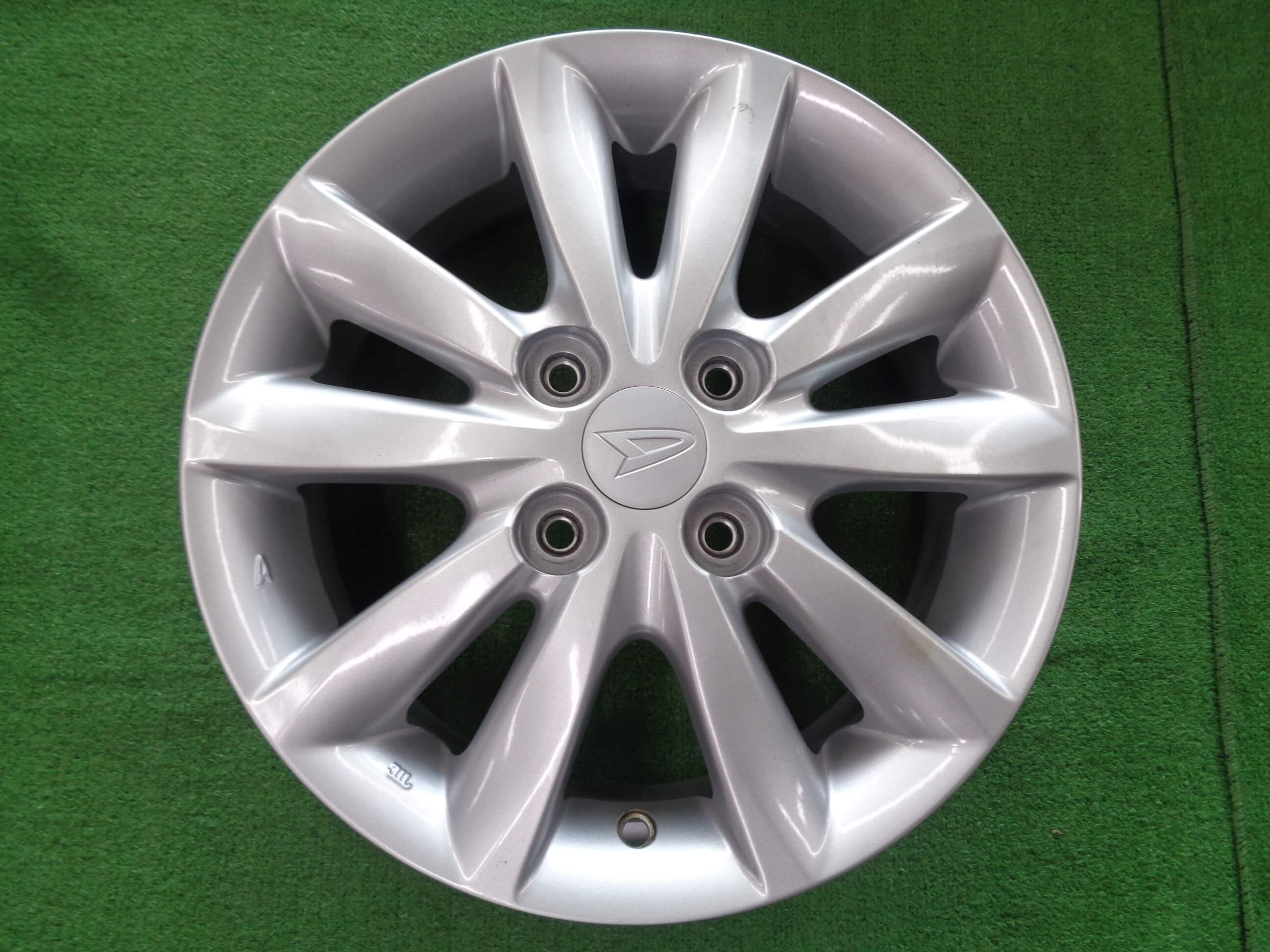 美品　ダイハツ純正ホイール ダイハツ タント純正ホイール