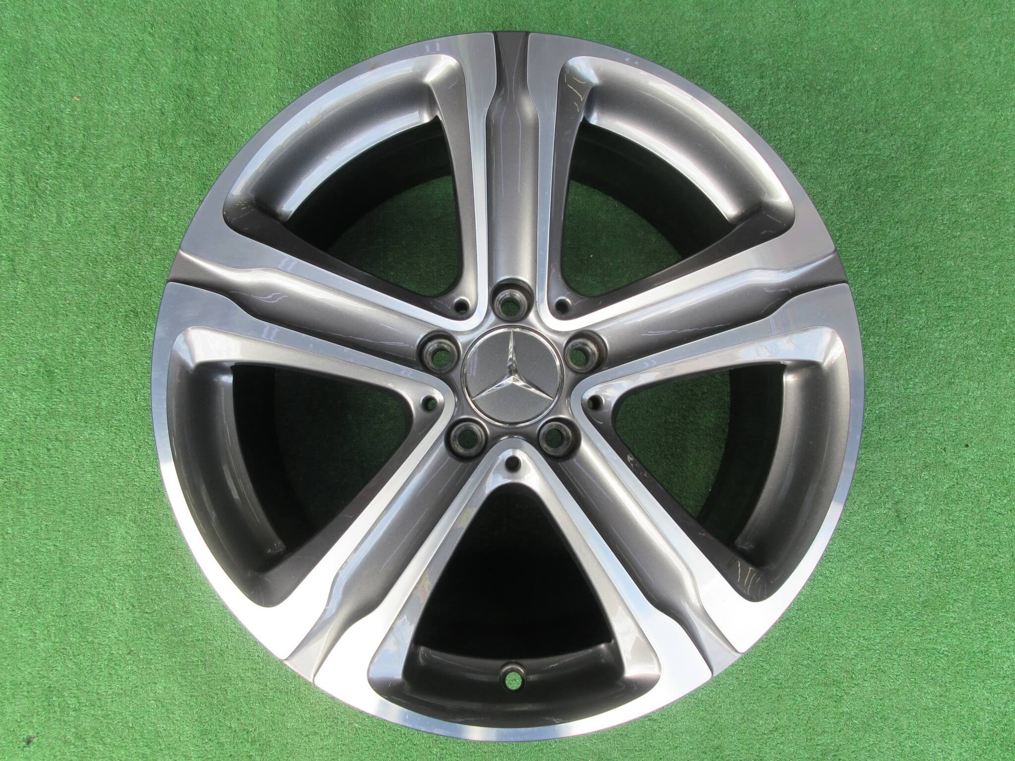 メルセデスGLC純正ホイール