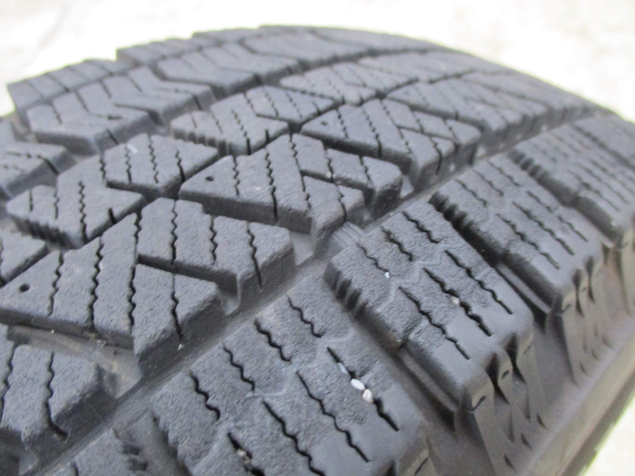 ブリヂストン ブリザック VRX2