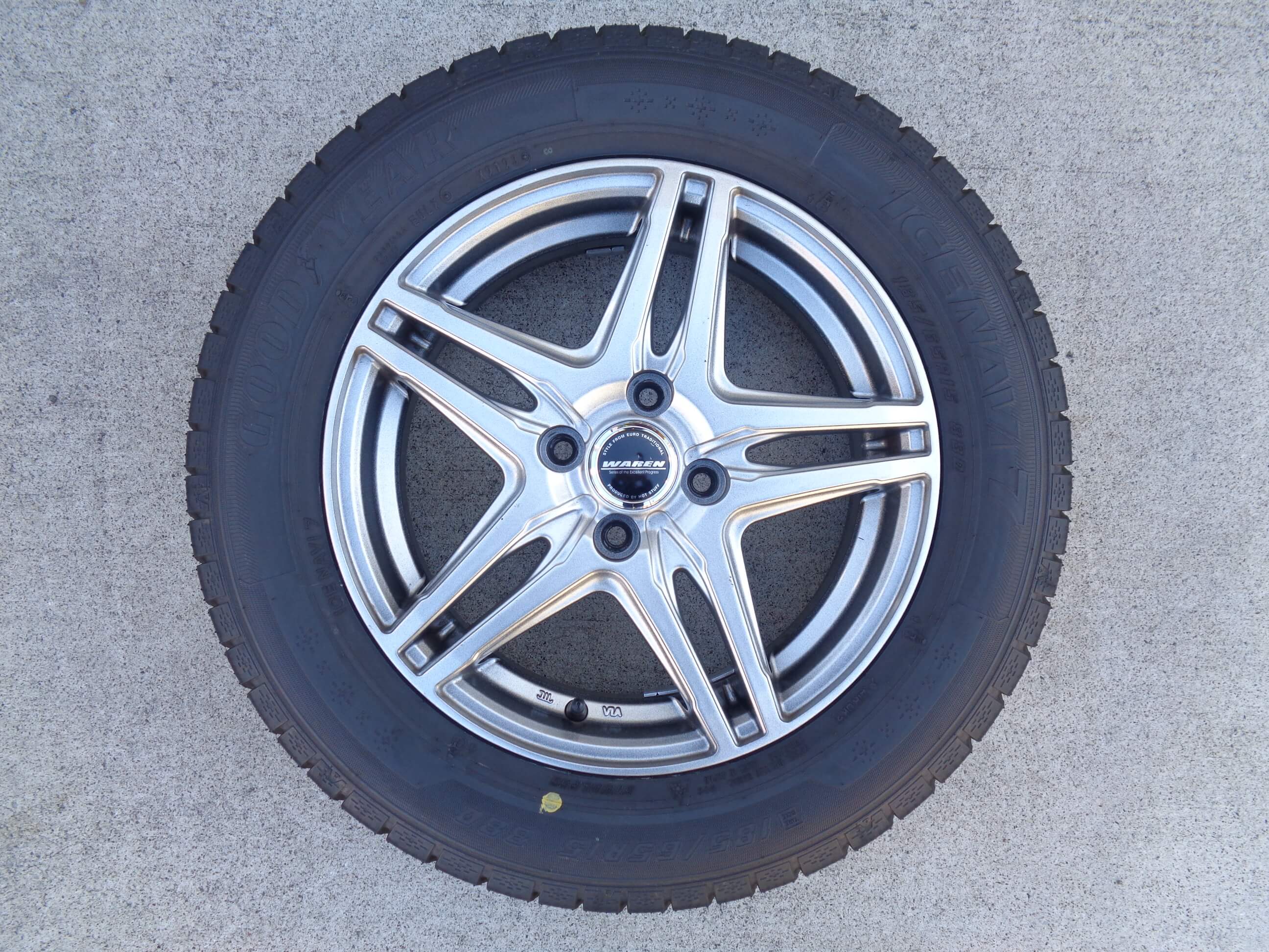 WAREN W04(ヴァーレン) グッドイヤー アイスナビ7