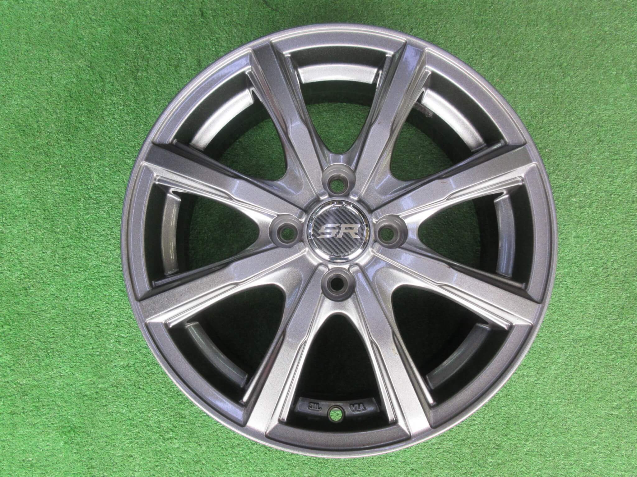 トヨタ プリウス 30 15インチ 純正ホイール4本セットタイヤ付き 品