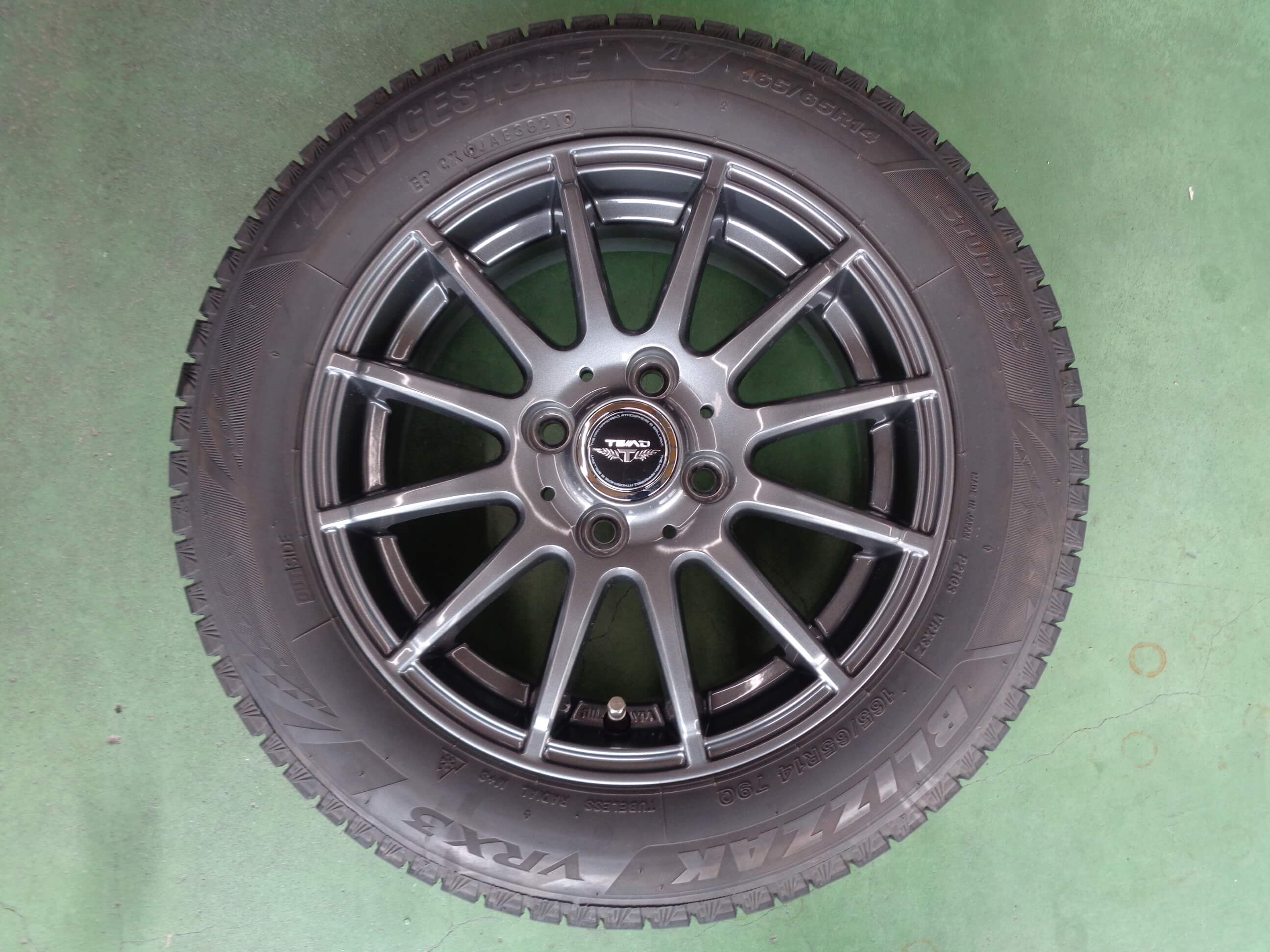 1 / 4 ブリヂストンブリザック 中古スタッドレスホイールセット 265