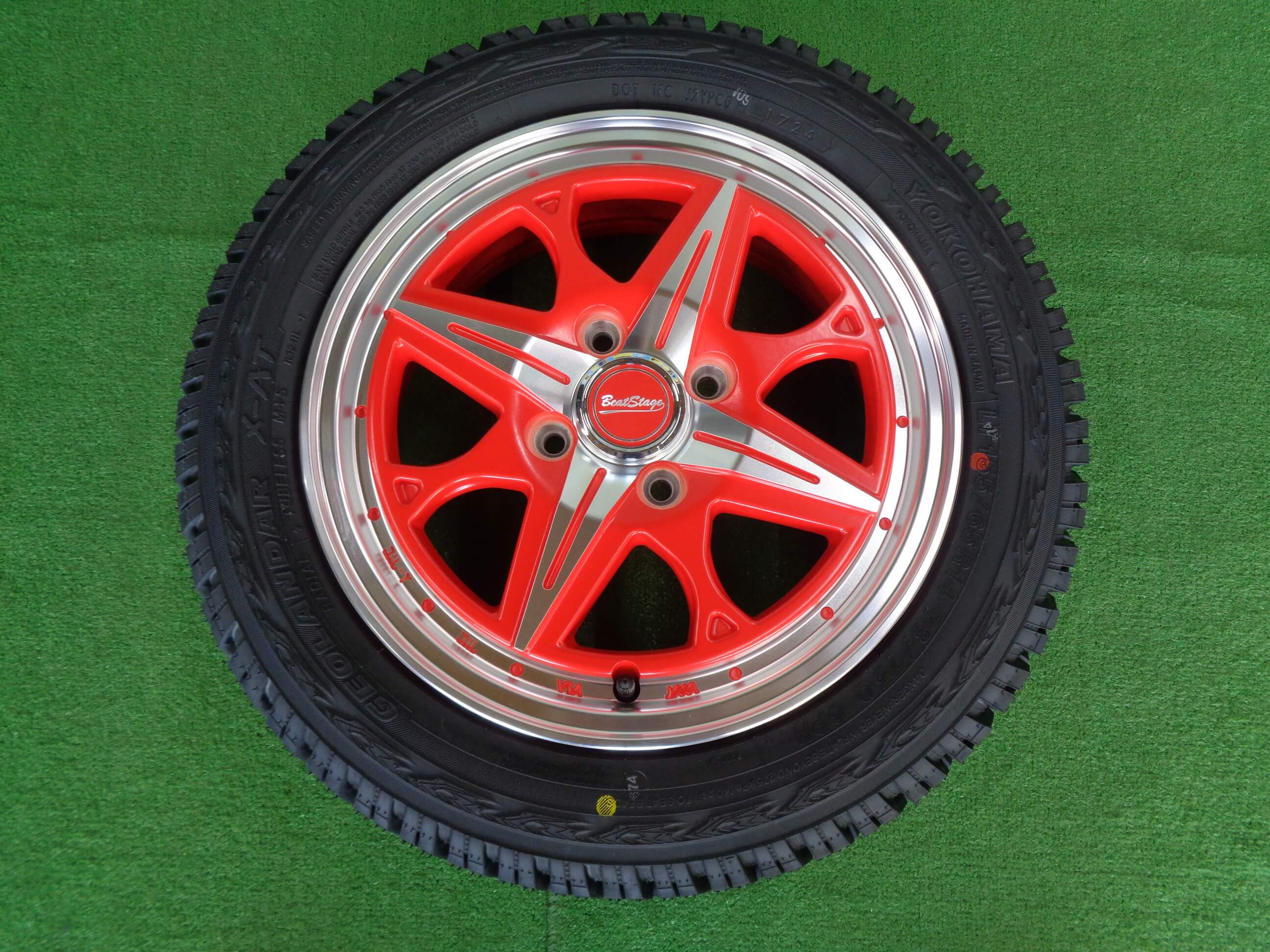 シュナイダースタック17インチ+スタッドレスタイヤ 4本セットの内2本（1/2） マルカサービス シュナイダー SCHNEIDER スタッグ 17インチ 7J イン