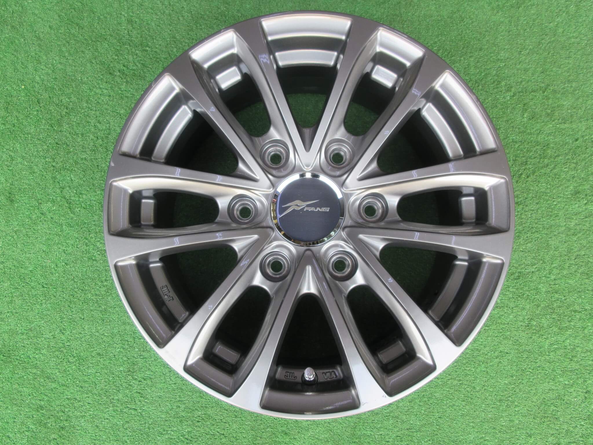 プジョーシトロエン用タイヤホイールセット