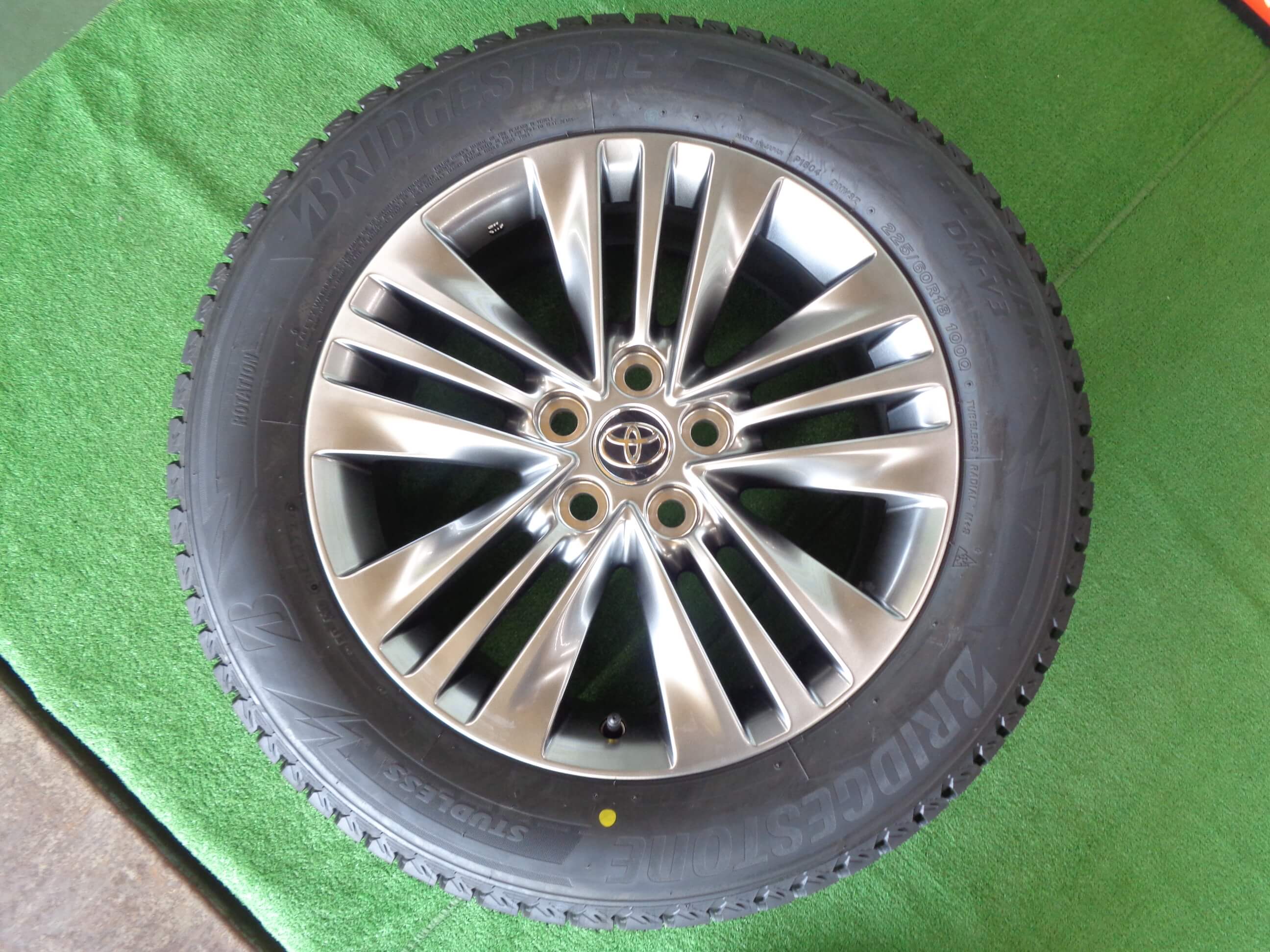 トヨタホイールスタッドレス4本セット205/60R16純正オプション