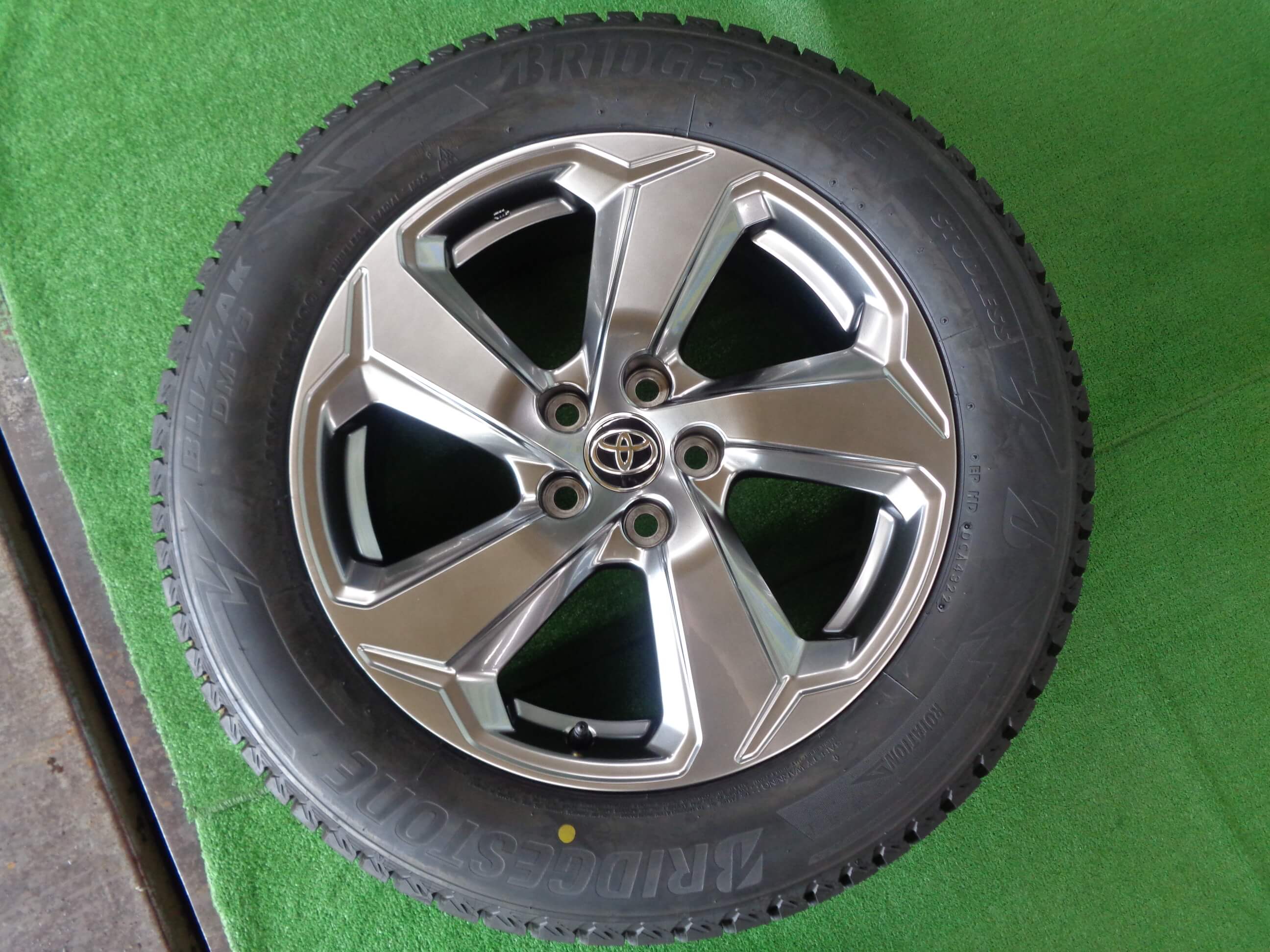 最終値下げRAV4 アドベンチャー 19インチ 純正ホイール 4本セット 中古