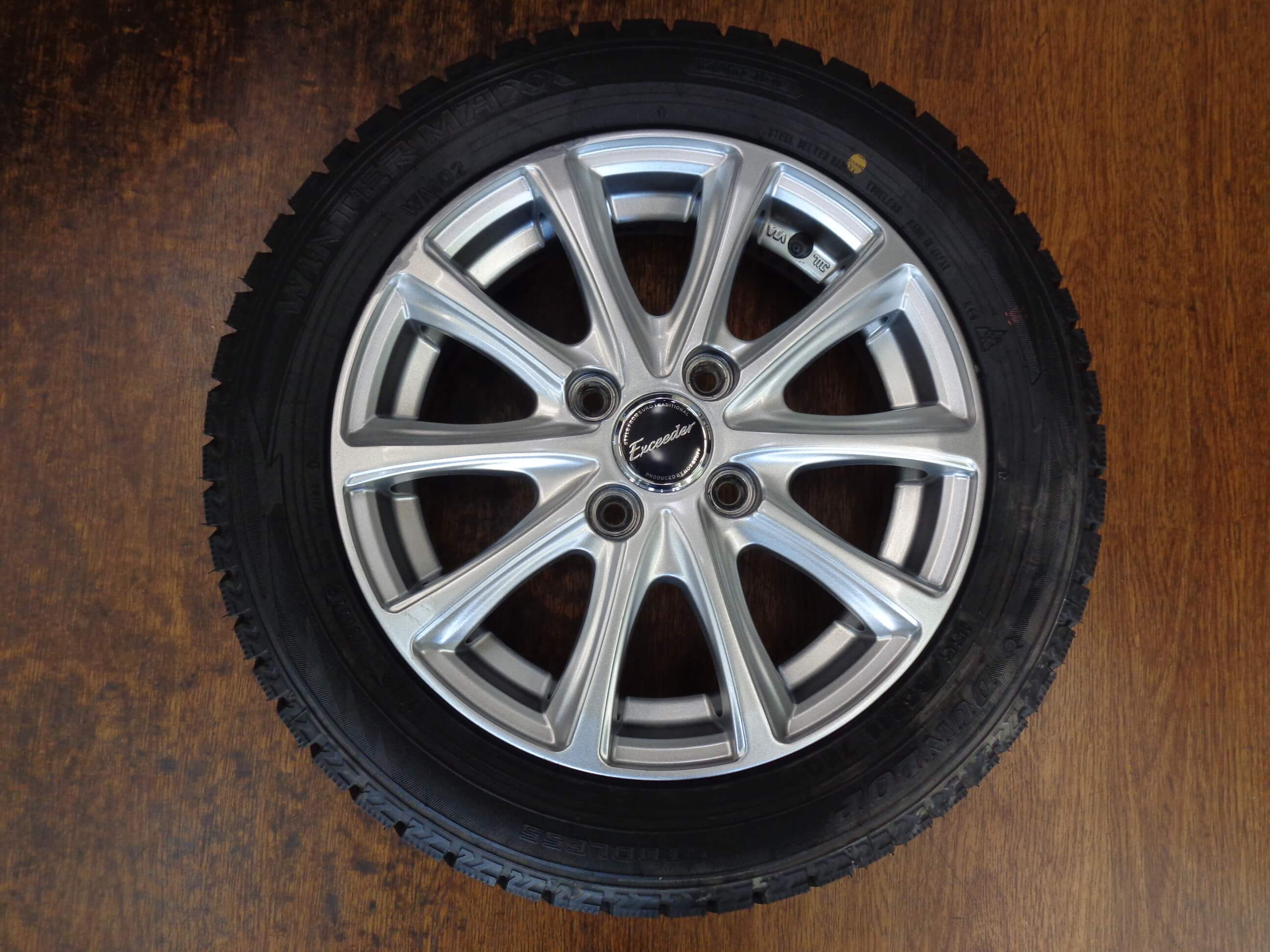 9.9部山】スタッドレス、ホイールセット 235/65R16