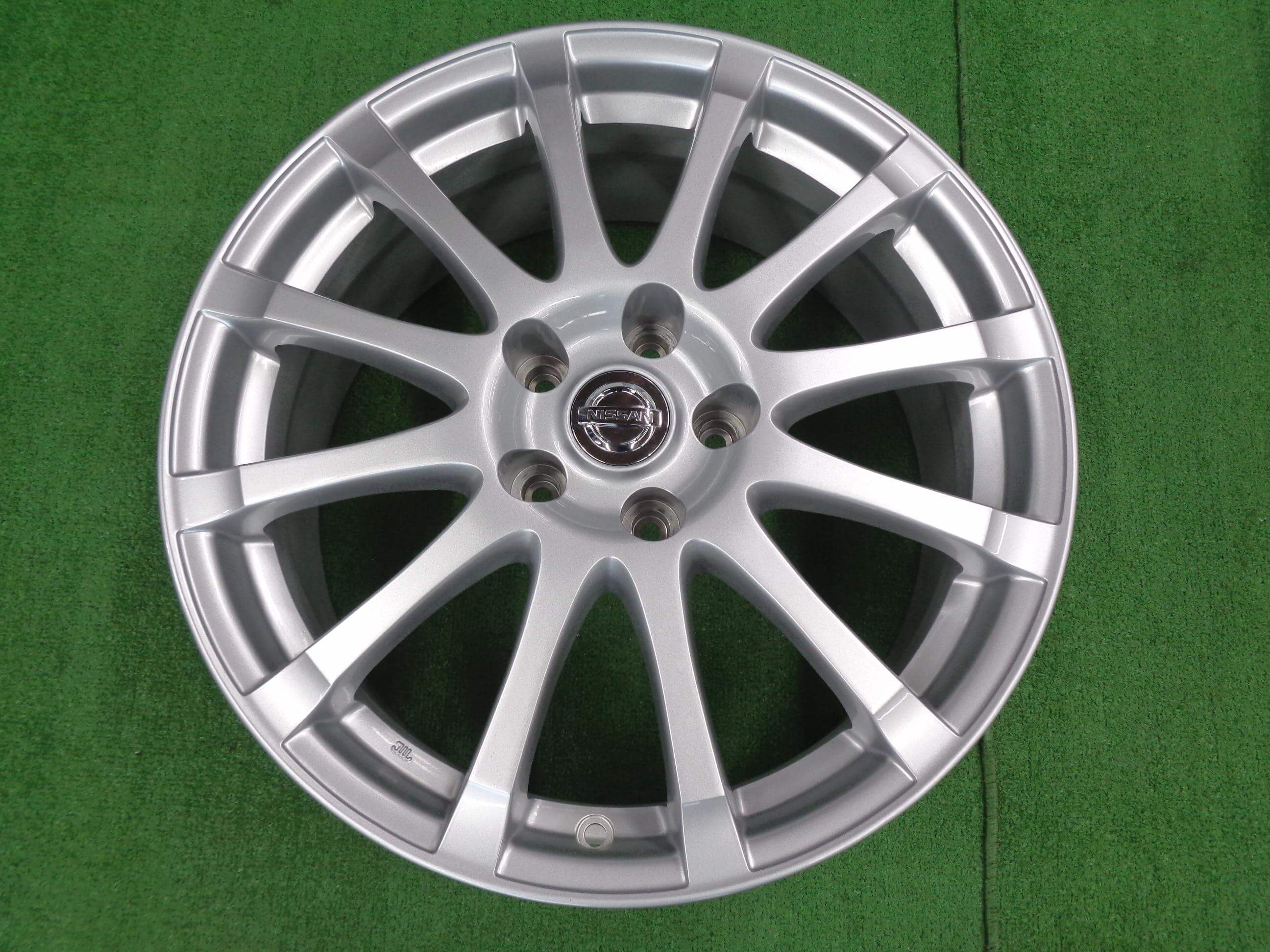 プリウス50後期　Sツーリング　純正ホイールタイヤセット トヨタ純正プリウス50 ツーリングタイヤホイール 純正ホイール S