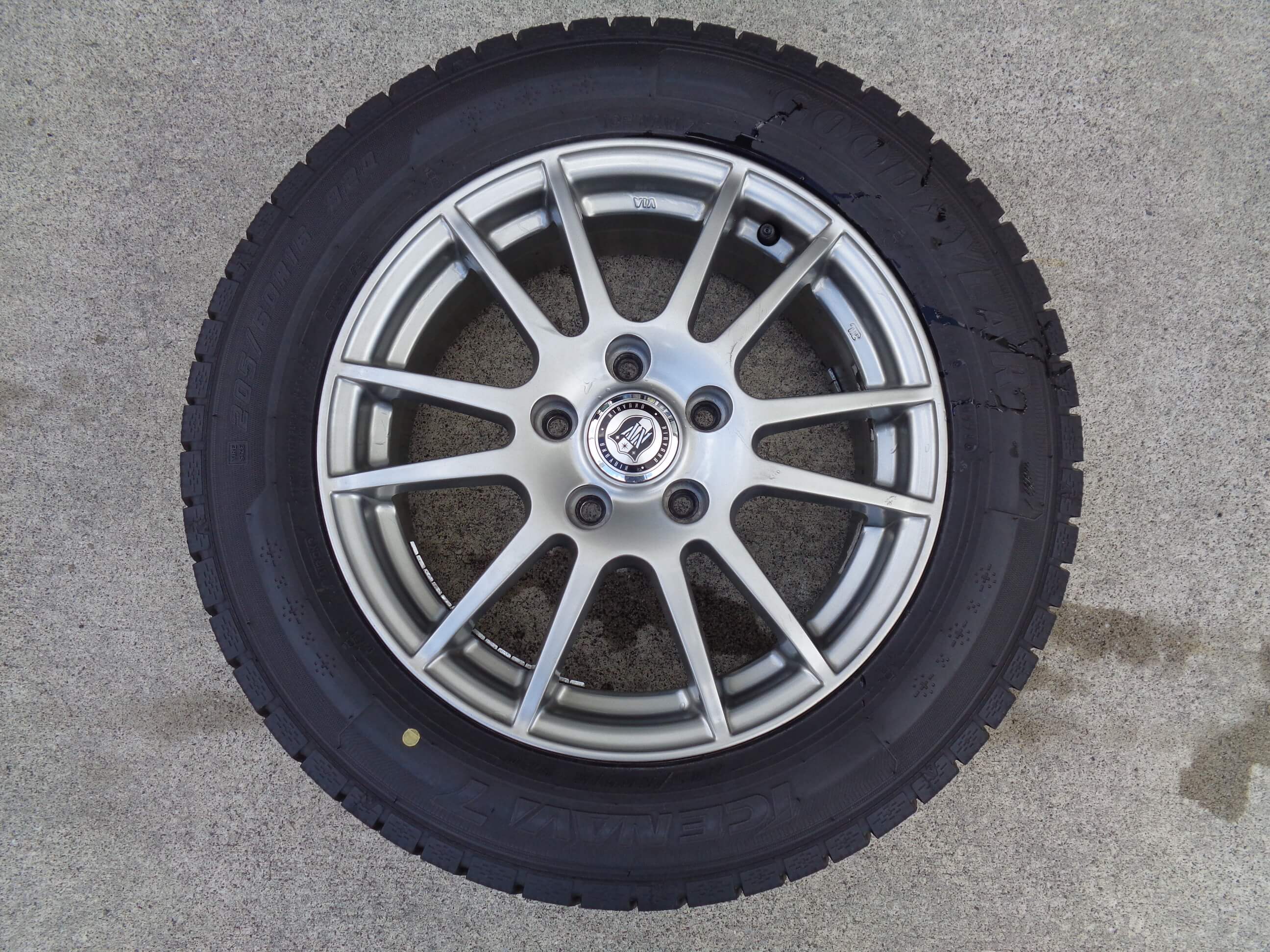 グッドイヤー アイスナビ7