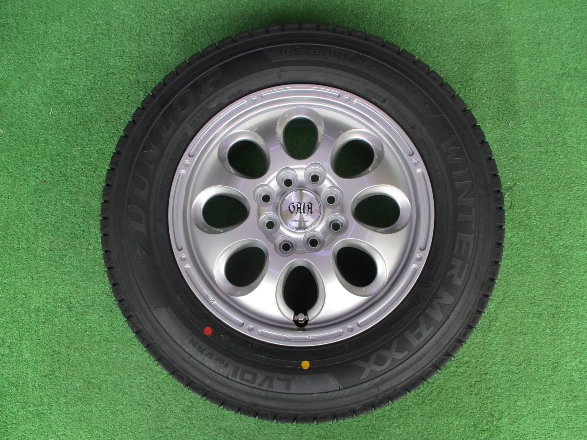 ダンロップ　ウィンターマックス　LV01