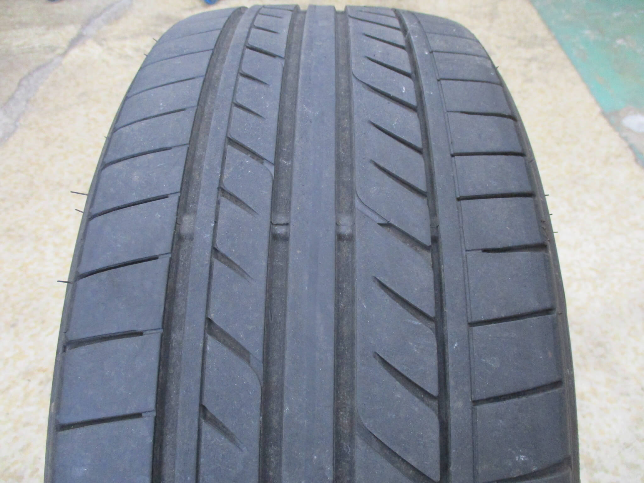 グッドイヤー　LSエグゼ