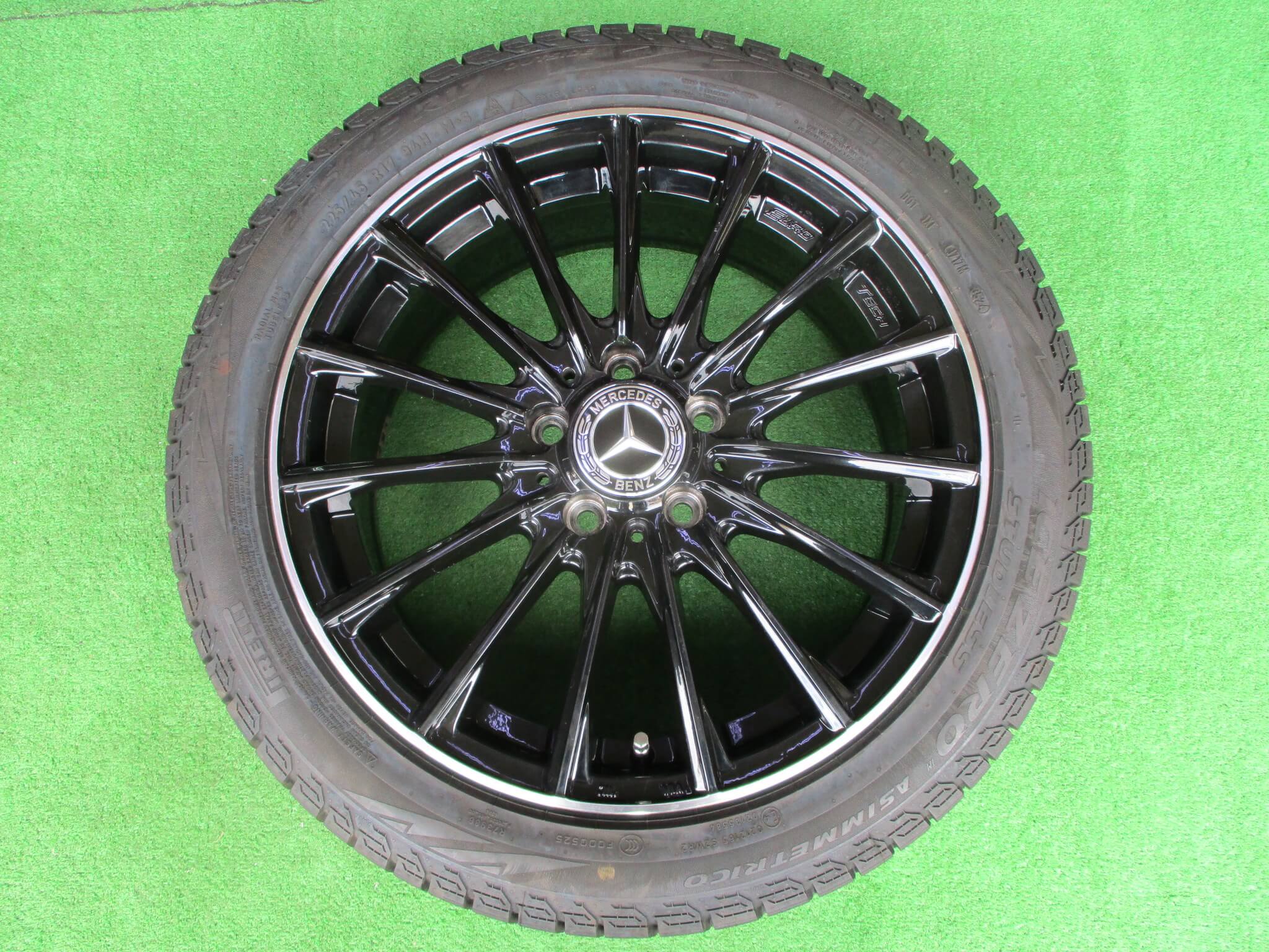 ピレリ　アイスアシンメトリコゼロ