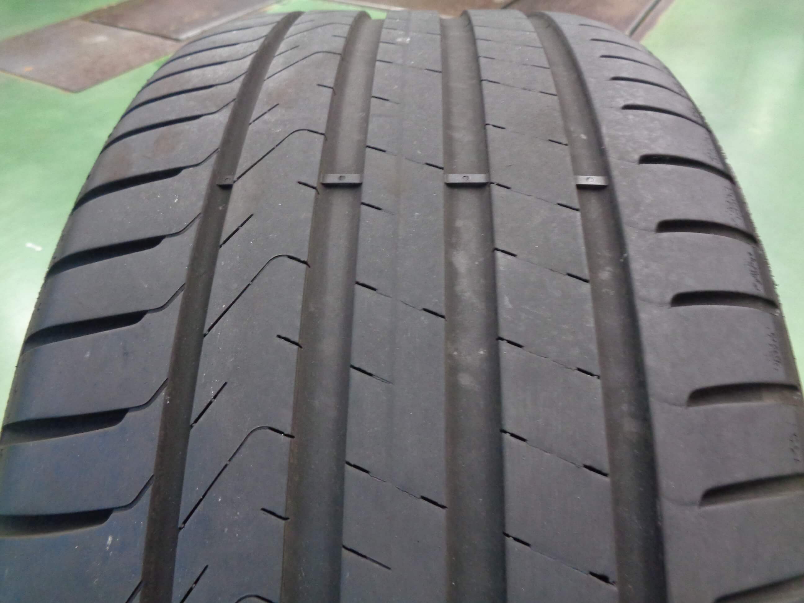 ピレリ　チントゥラートP7C2　MO