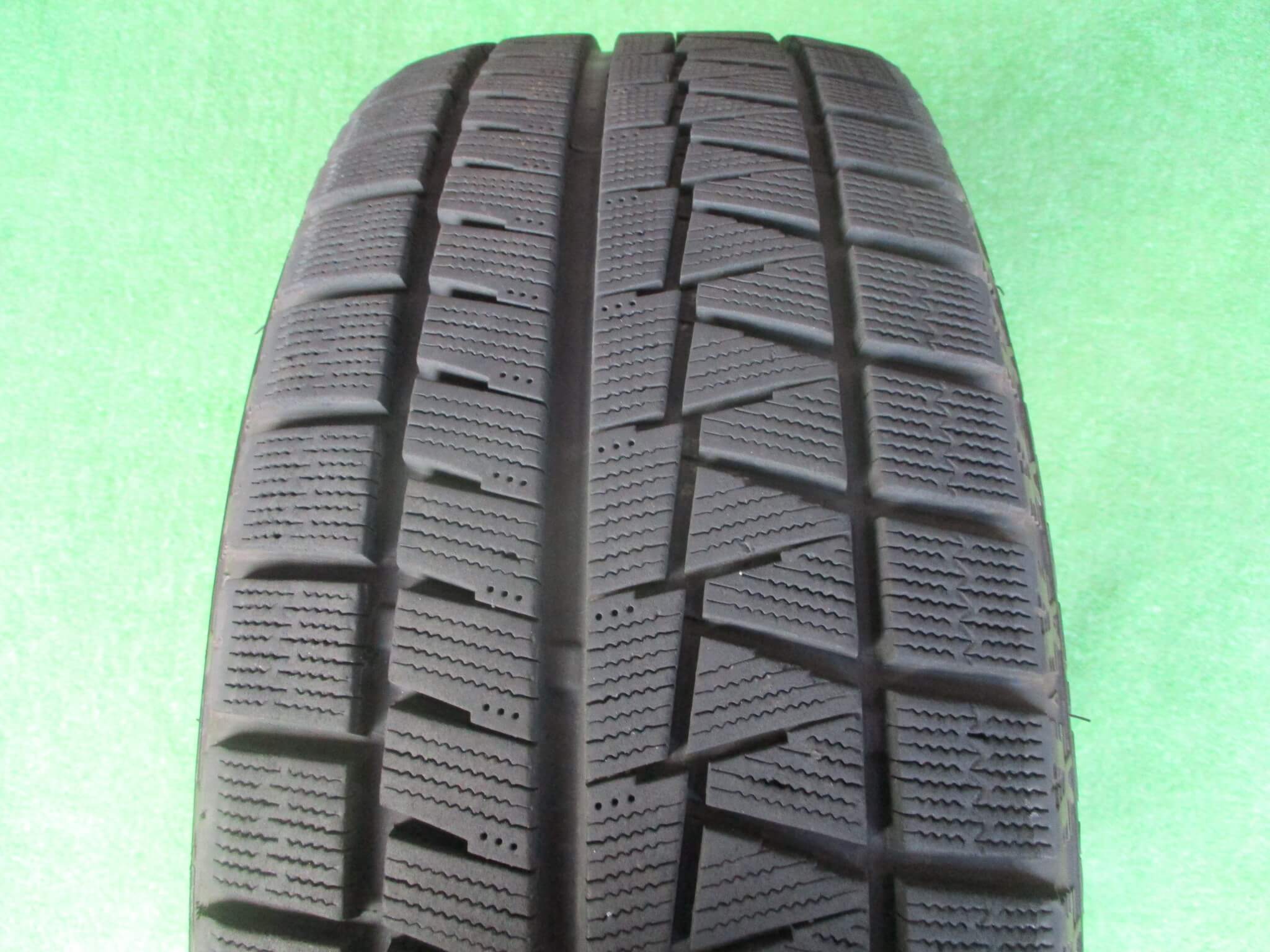 2022年製215/65R16バリ山！中古スタッドレスタイヤ2本セット 楽天市場】スタッドレスタイヤ中古16インチの通販