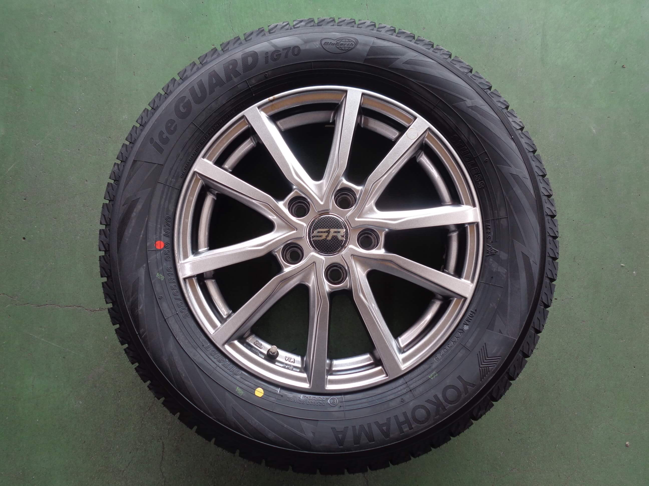 ヨコハマ　アイスガードIG70