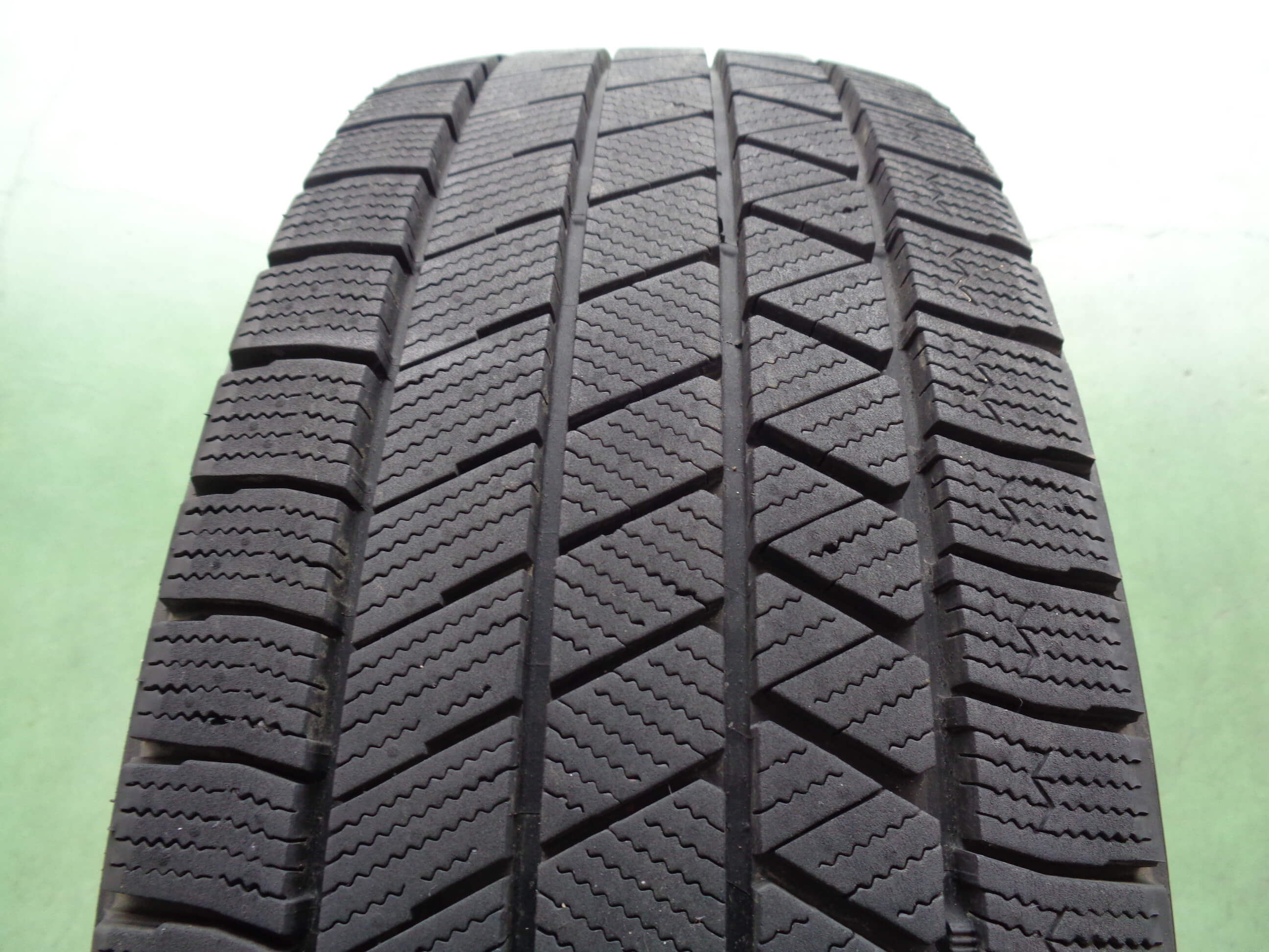 中古スタッドレスタイヤ » 16インチ » 商品一覧