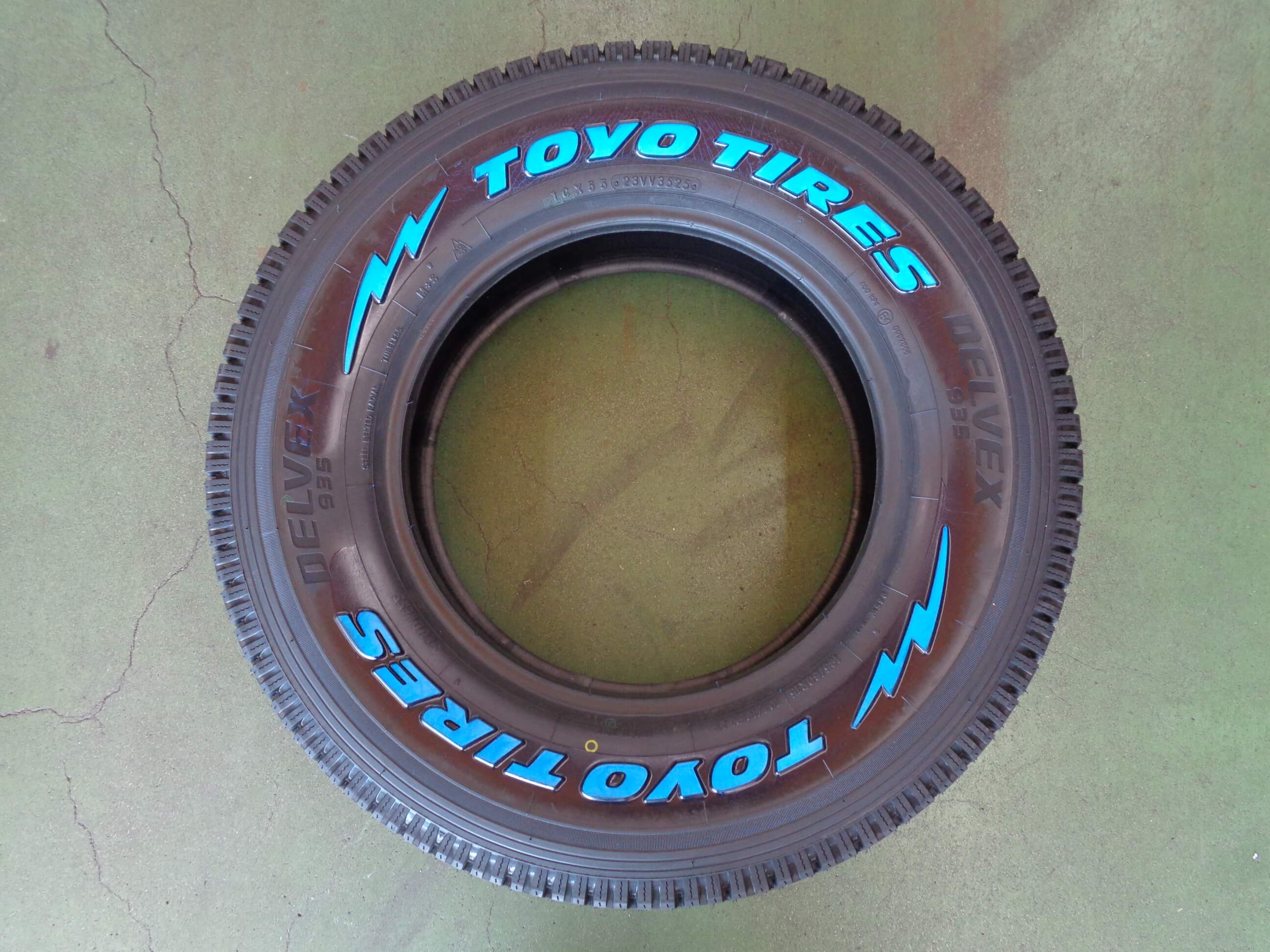 トーヨータイヤ　デルベックス935W