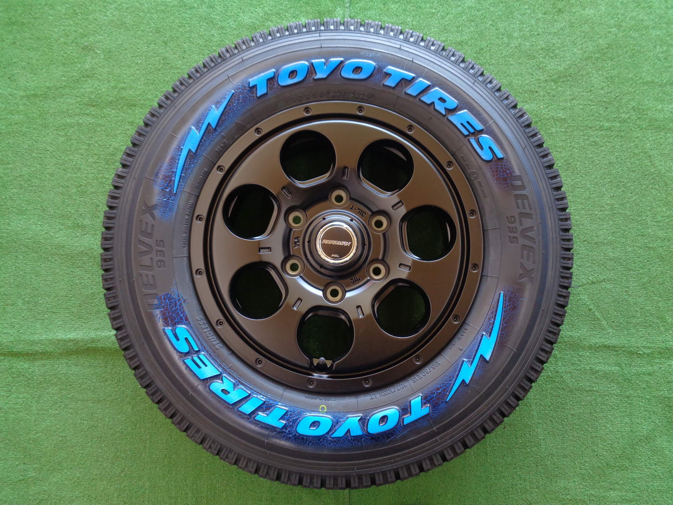 トーヨータイヤ　デルベックス935W