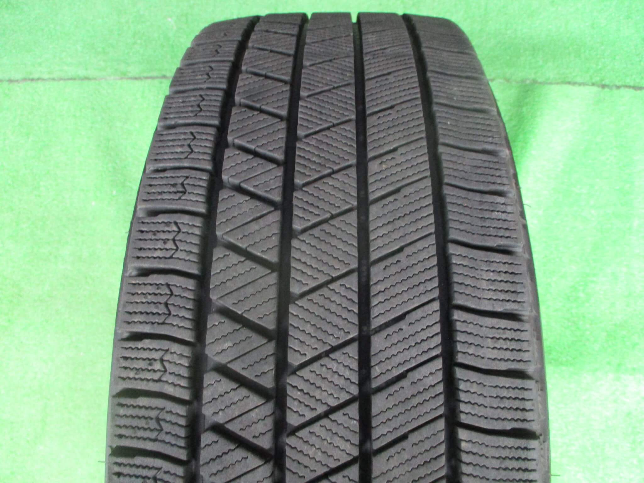 中古スタッドレスタイヤ » 16インチ » 商品一覧