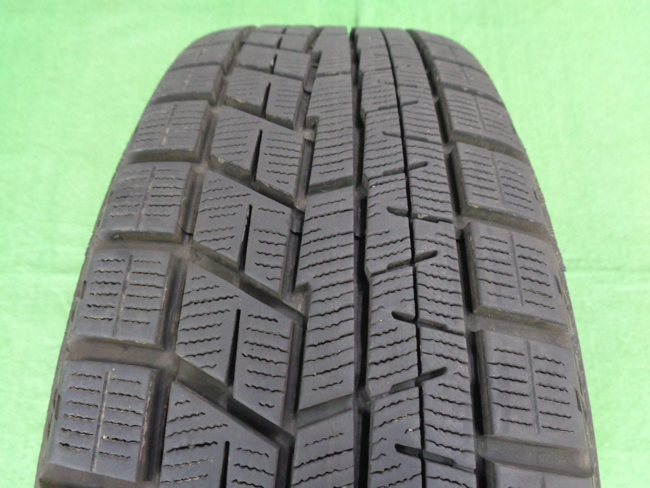 ヨコハマ アイスガードIG60 215/45R17 2021年 ヨコハマ アイスガードIG60 215/45R17 2021年 YOKOHAMA iceGUARD