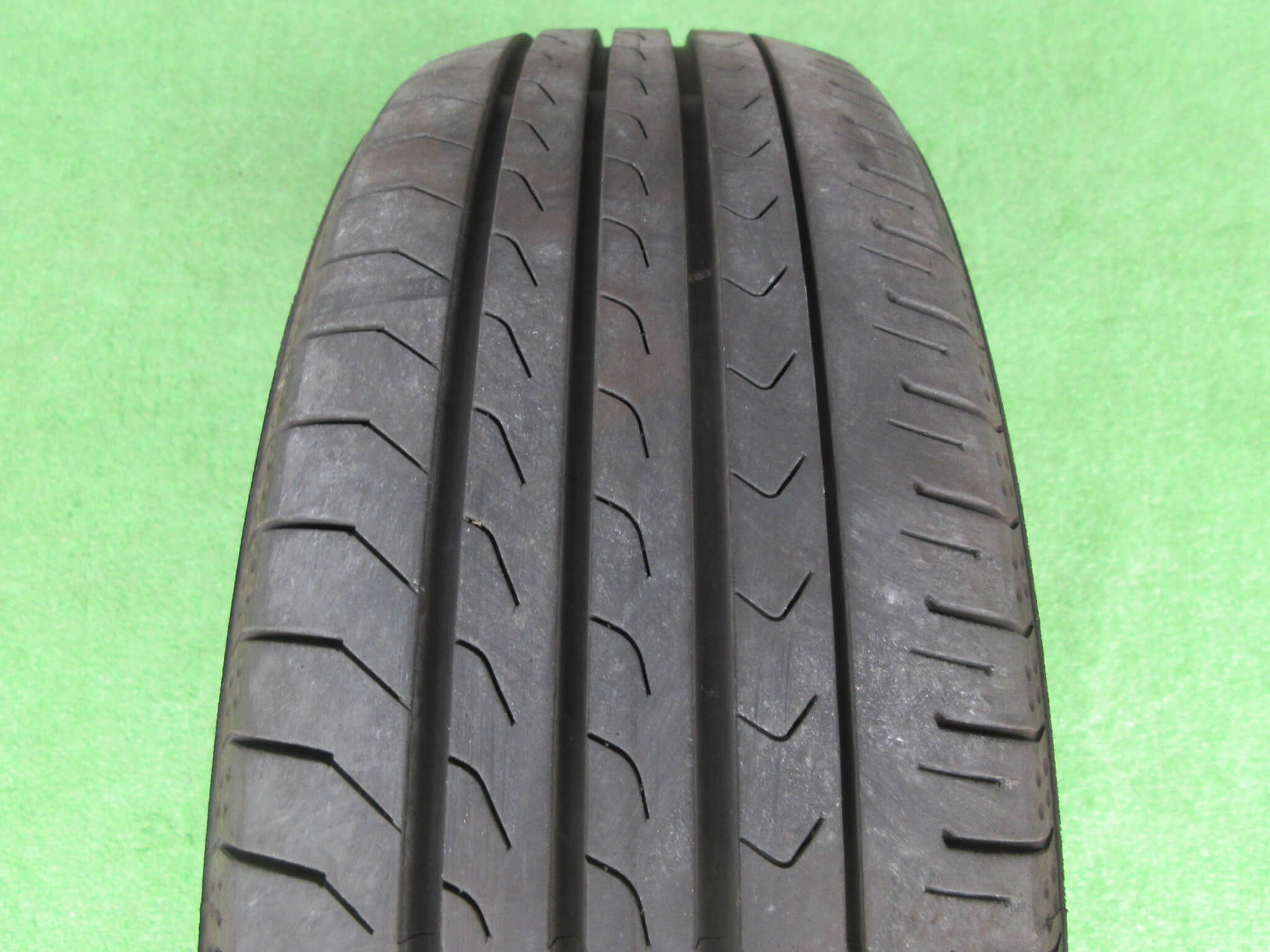 ヨコハマ　ブルーアースRV03