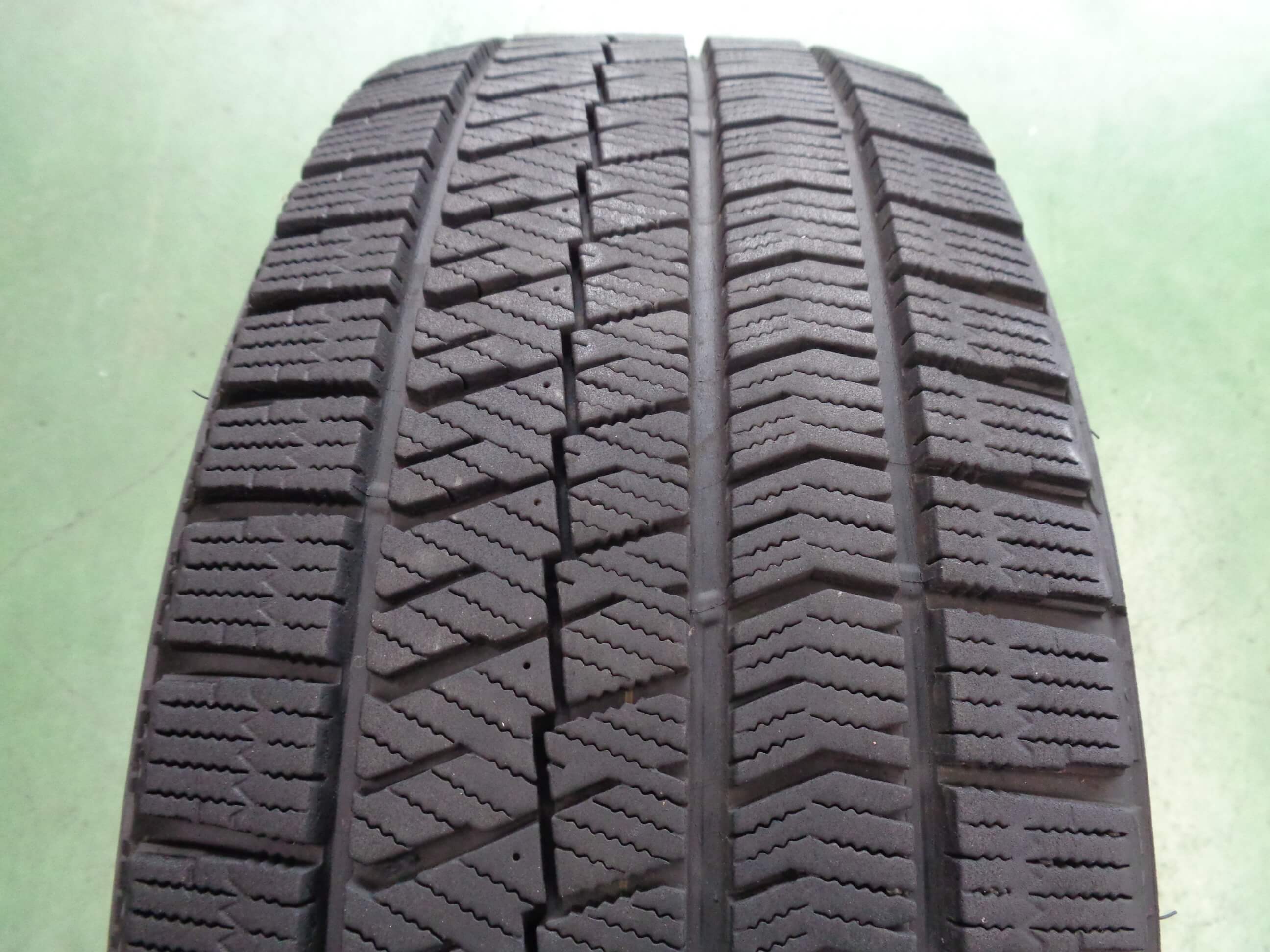 ブリヂストン ブリザック VRX2 bkkb-kb 専用 Amazon.co.jp