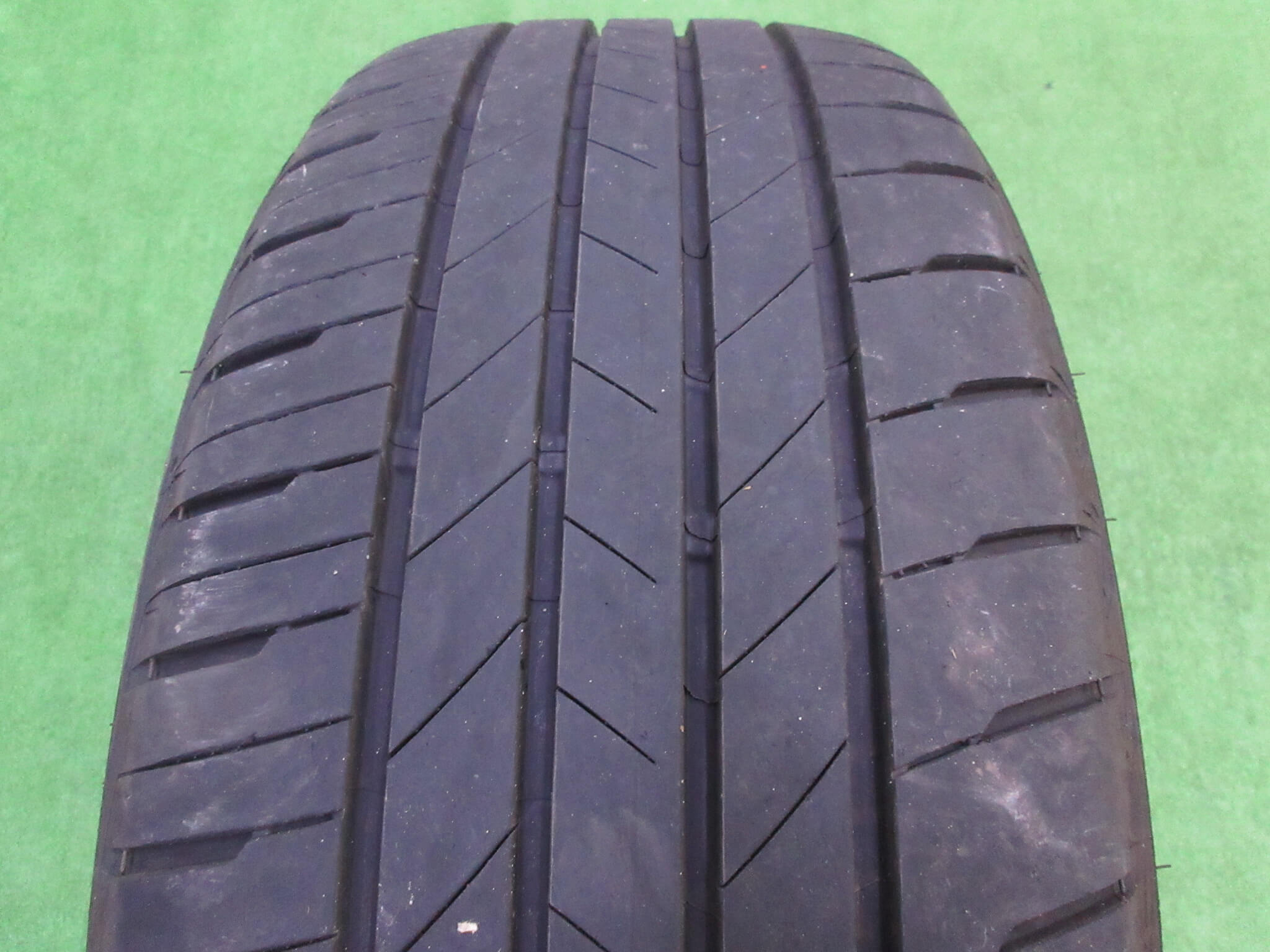 ブリヂストン　アレンザＡ００１