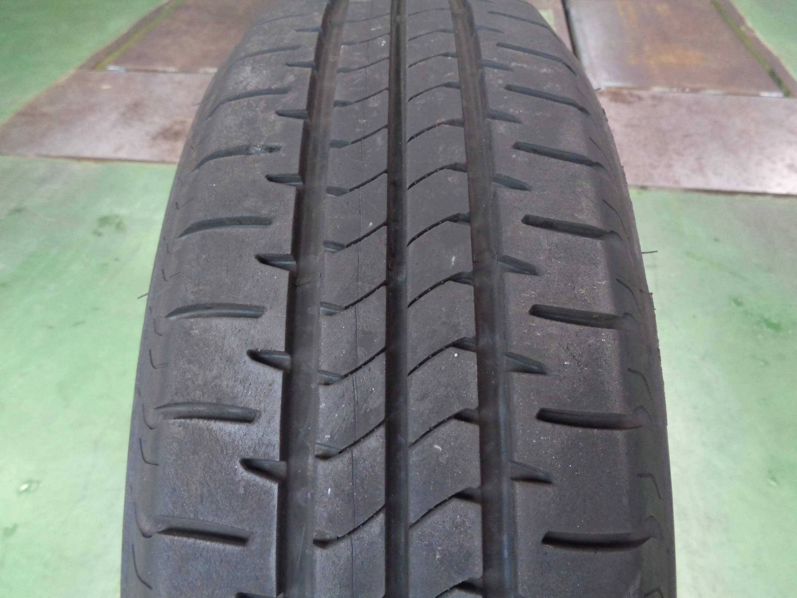 ブリヂストン　ニューノ