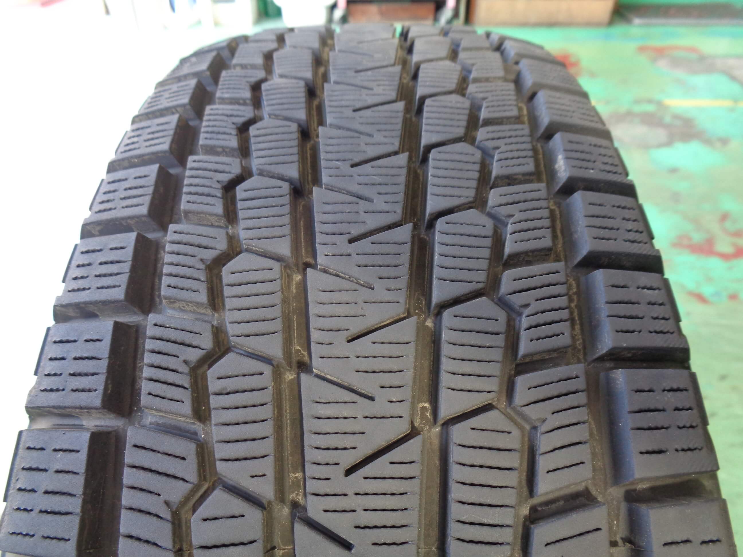 ヨコハマ アイスガードG075