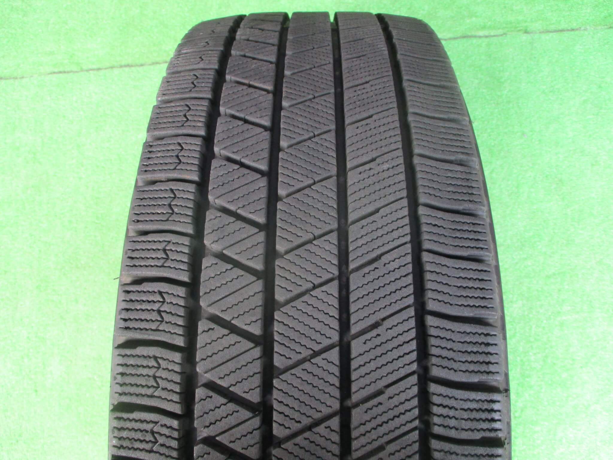 ブリヂストン　ブリザックVRX3