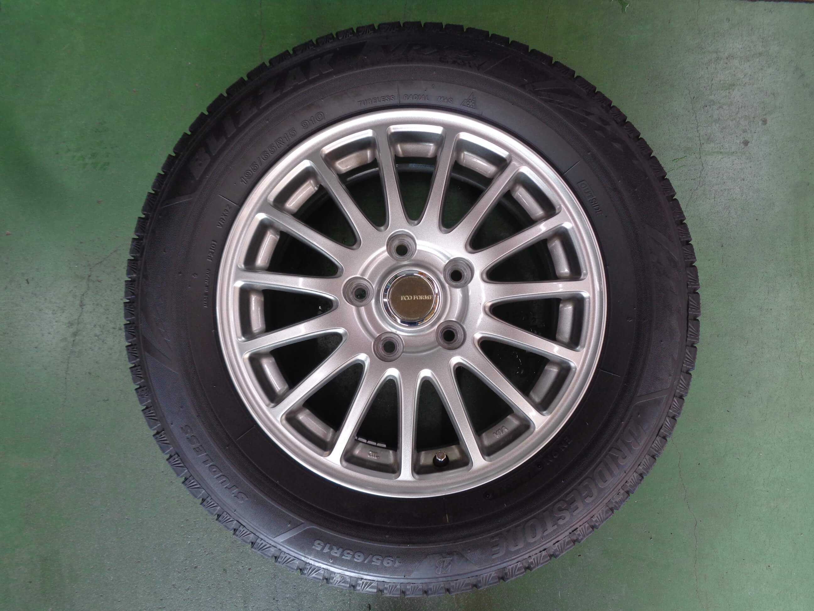 ブリヂストン　ブリザックVRX3