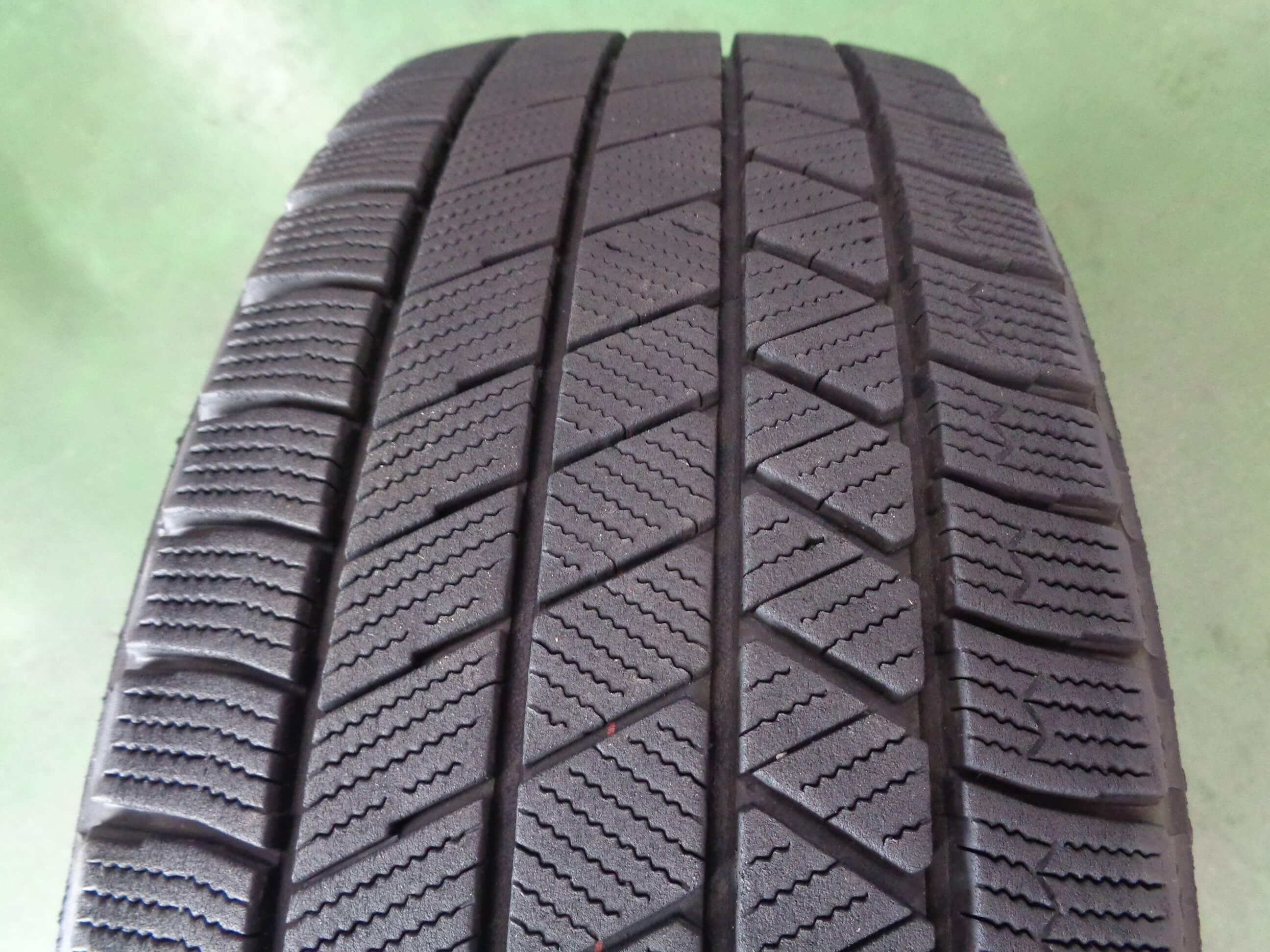 ブリヂストン　ブリザックVRX3