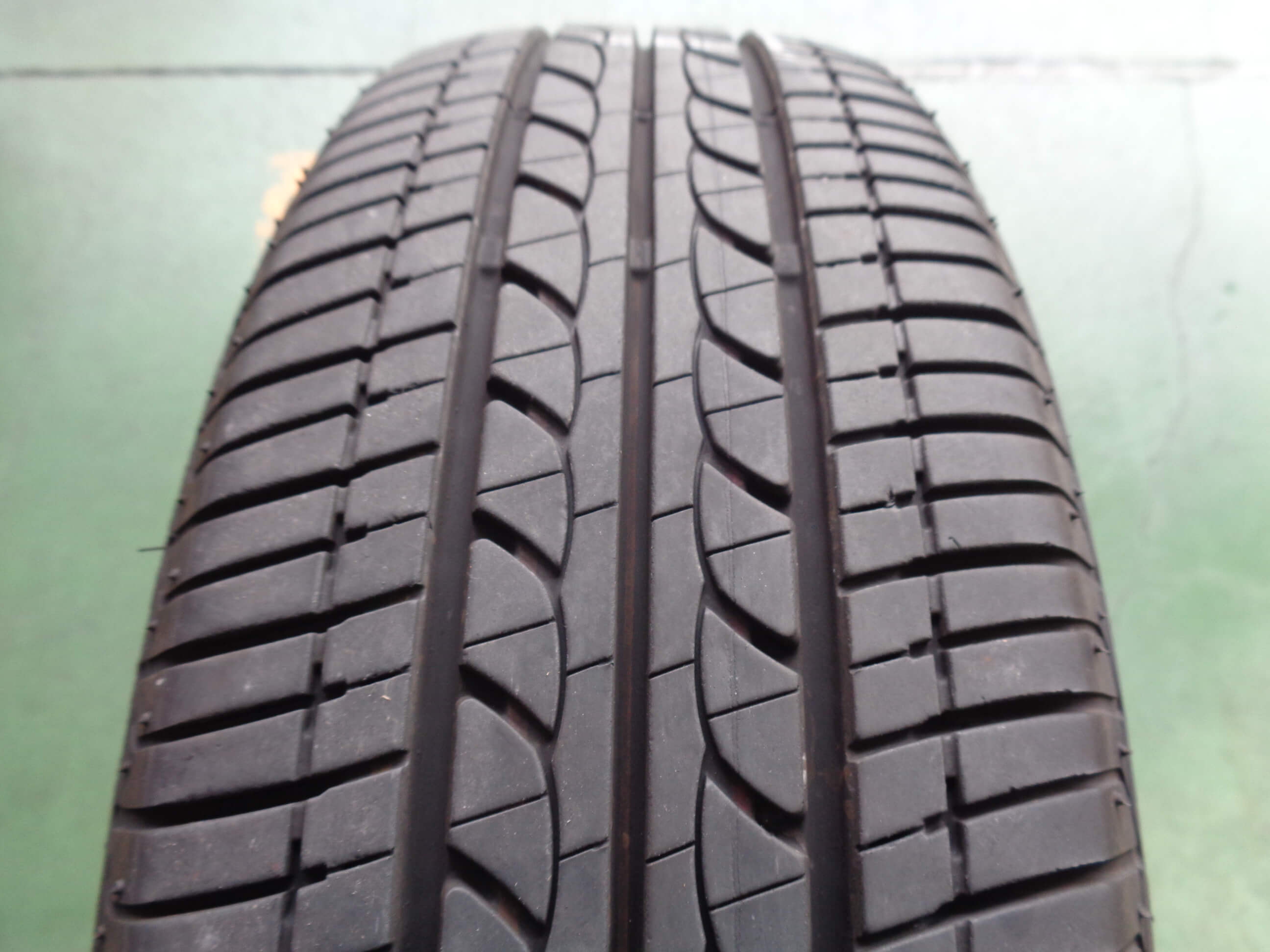 ブリヂストン　EP25