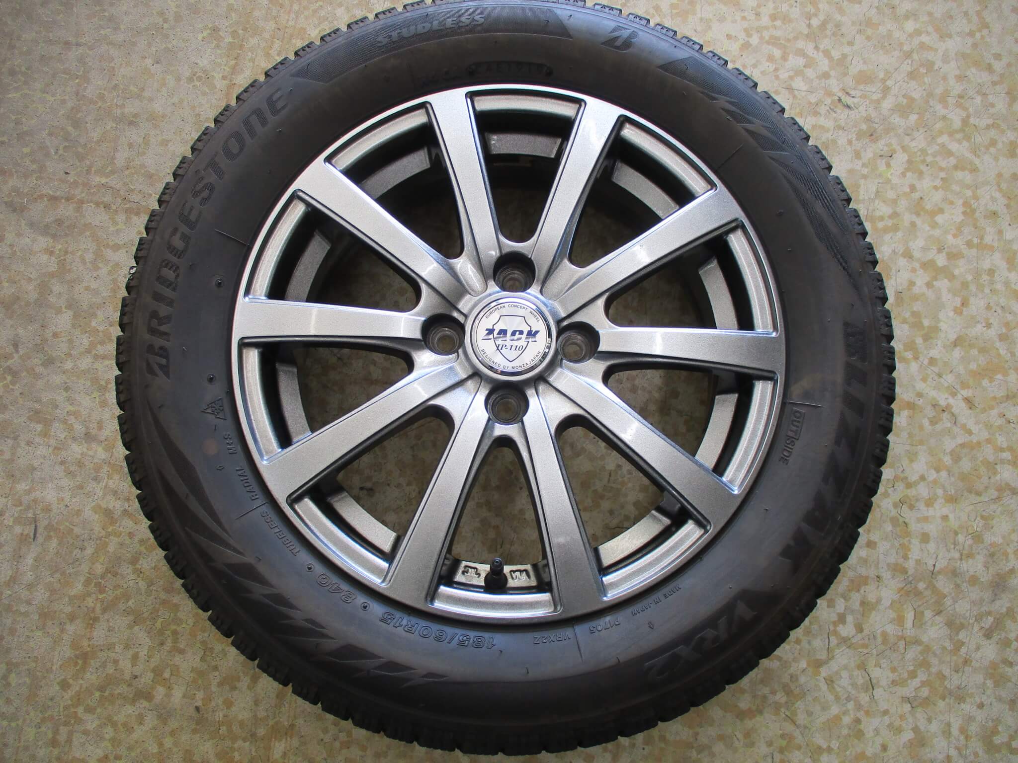 ブリヂストン　ブリザック　VRX2