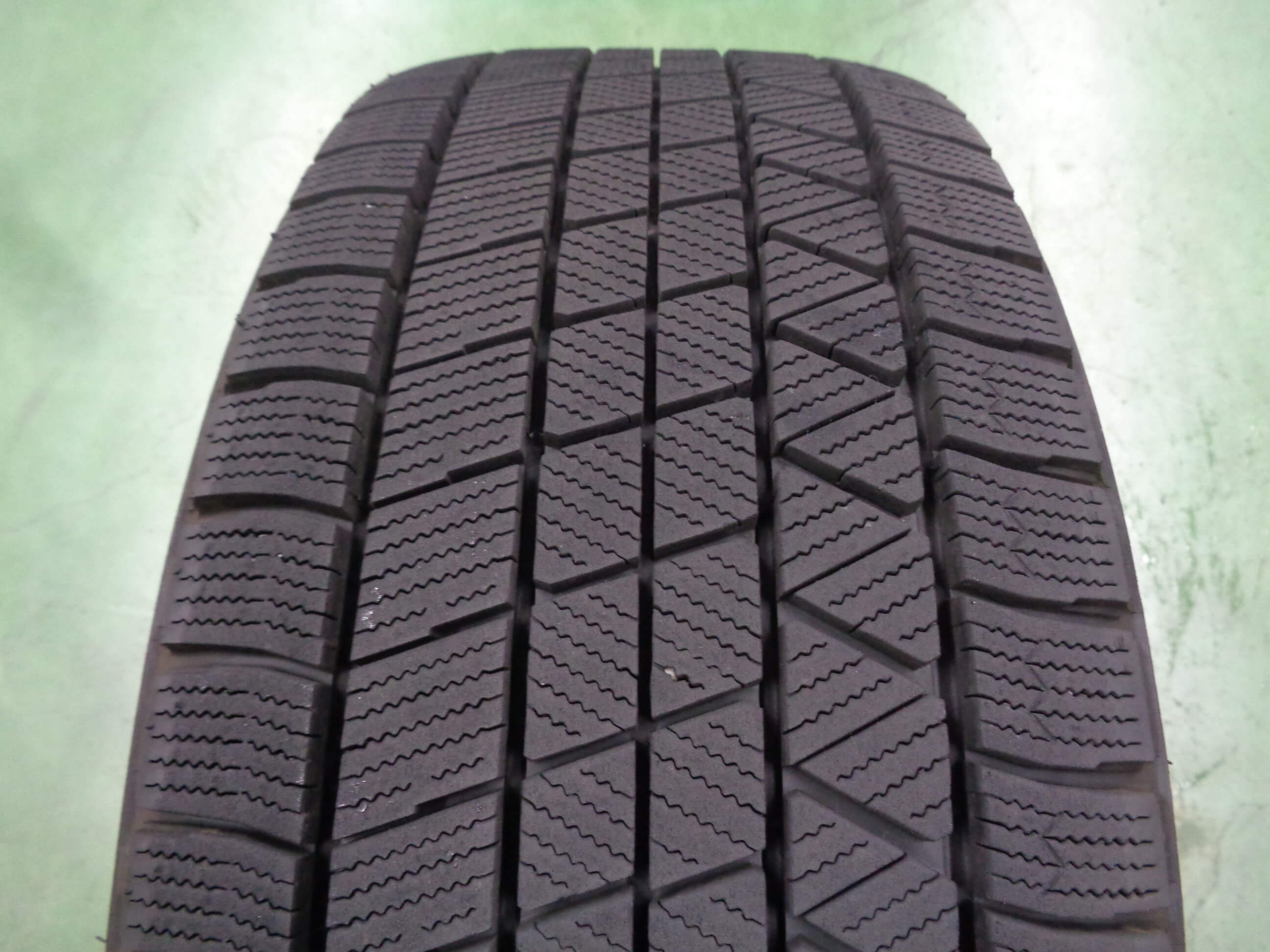 ブリヂストン　ブリザックVRX3