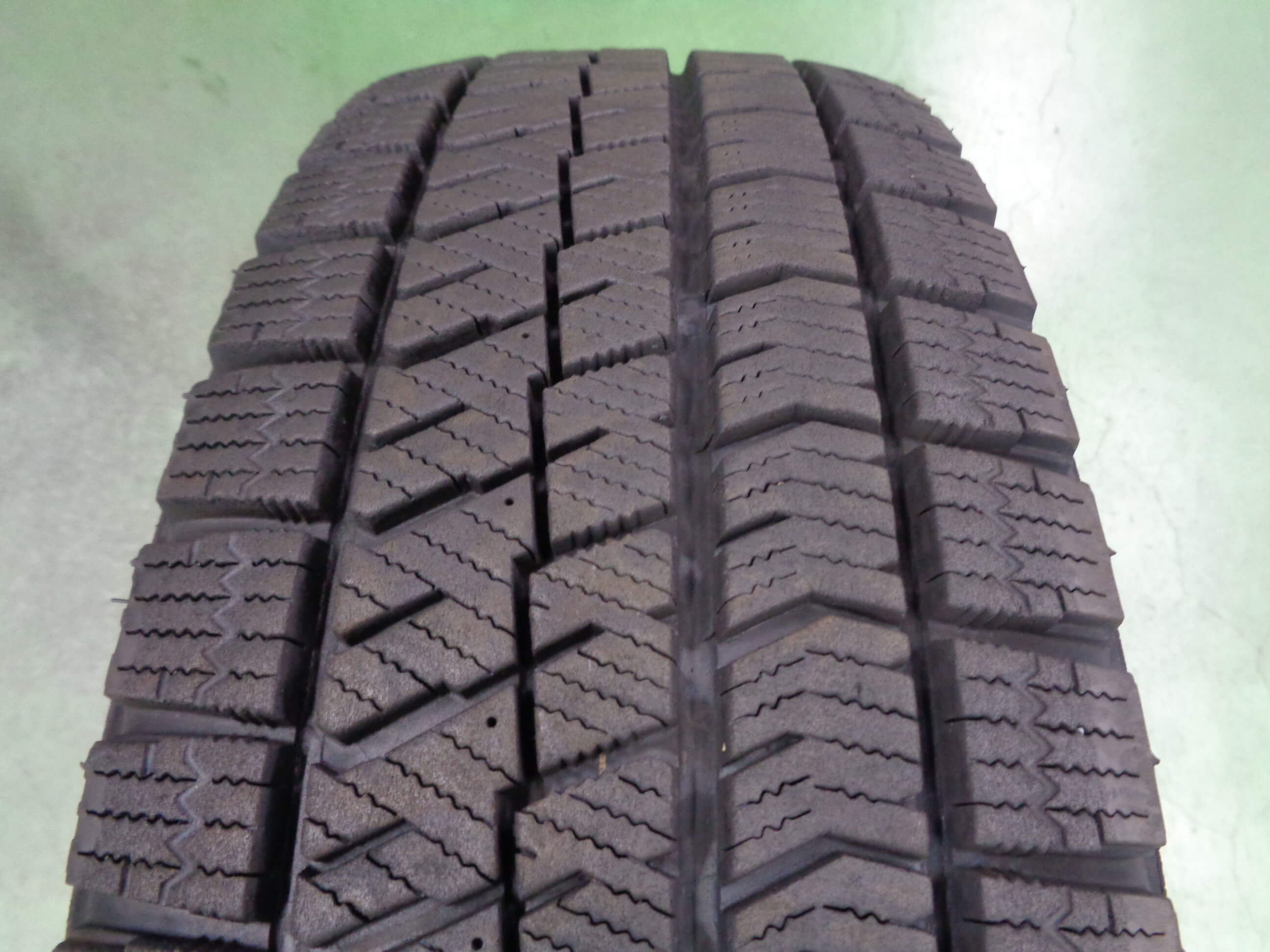 ブリヂストン　ブリザックVRX2