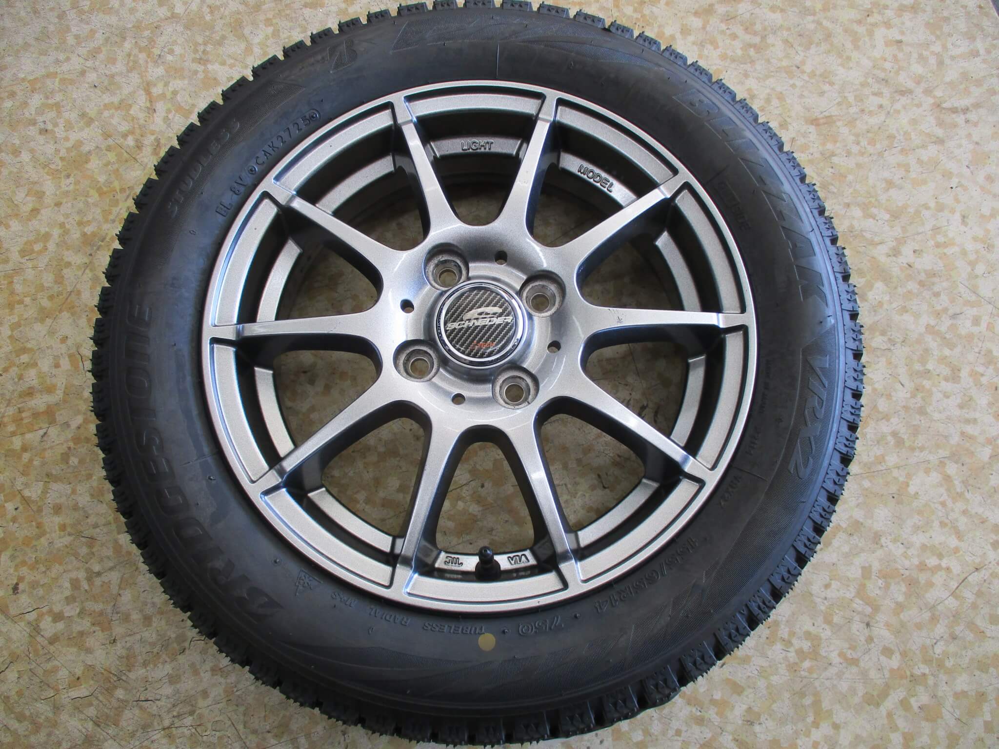 ブリヂストン　ブリザック　VRX2