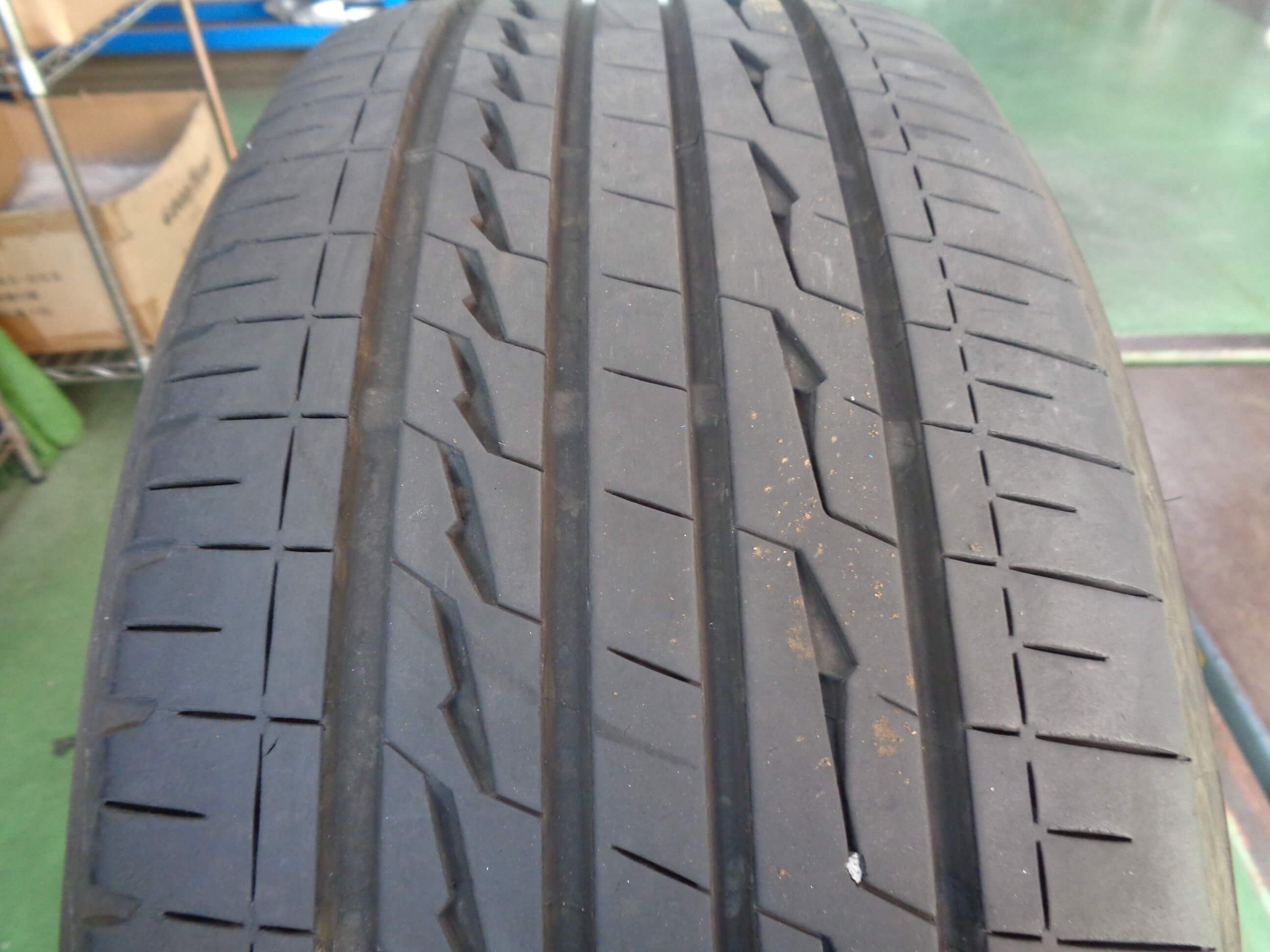 ブリヂストン　アレンザLX100