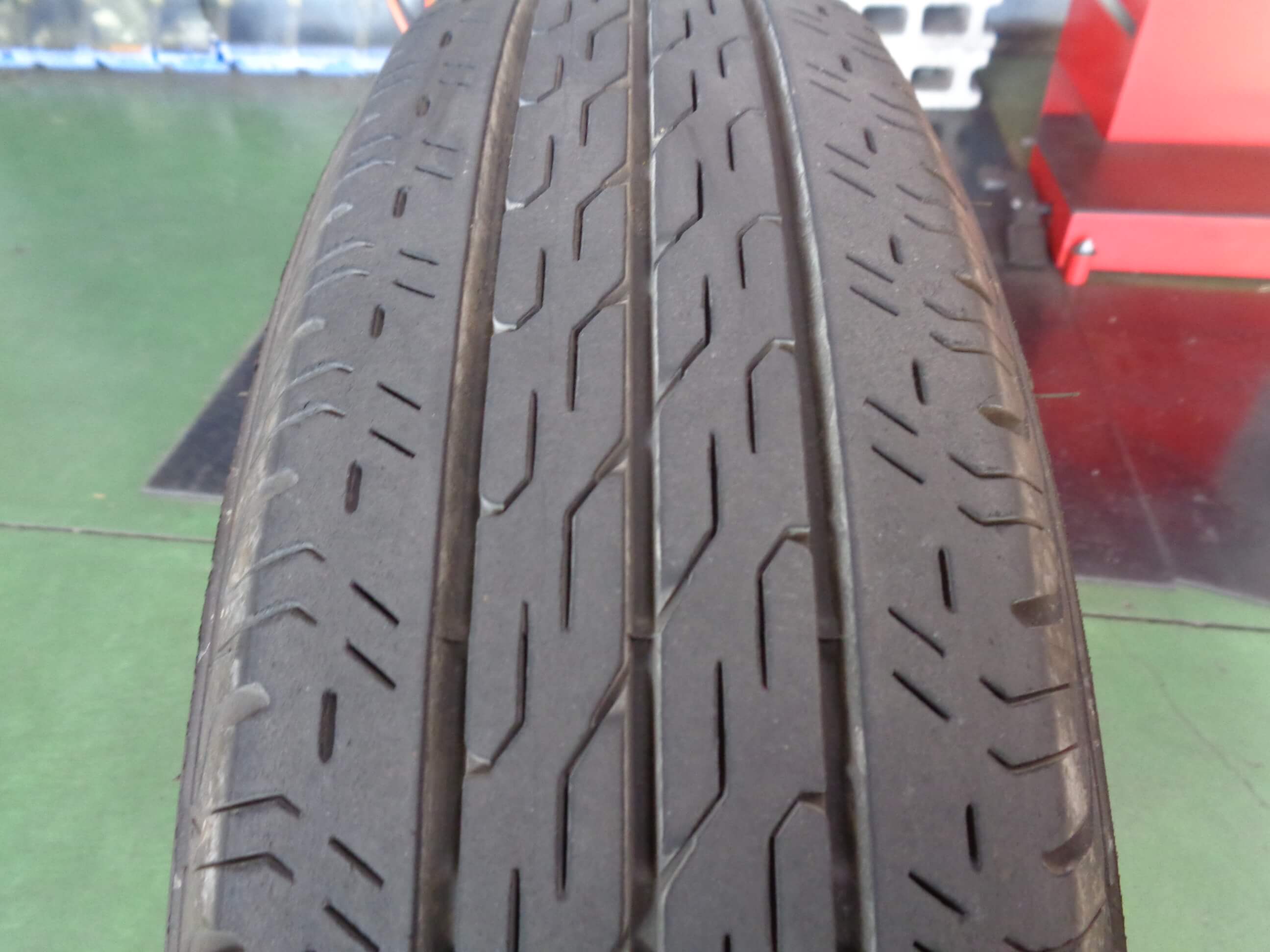 ブリヂストン　R680