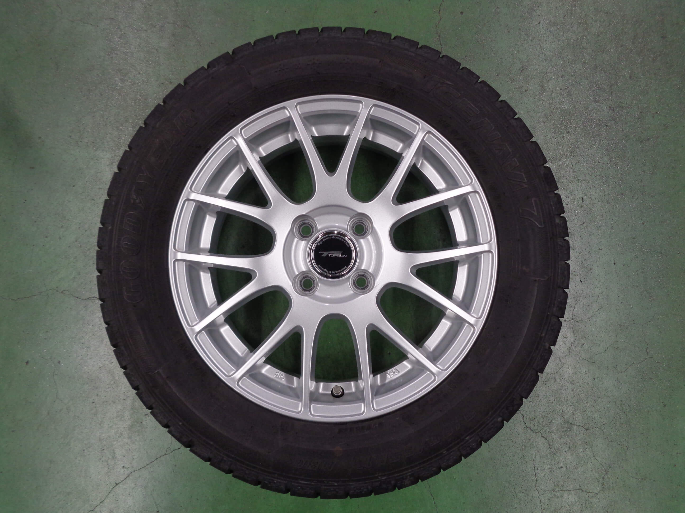 グッドイヤー　アイスナビ7