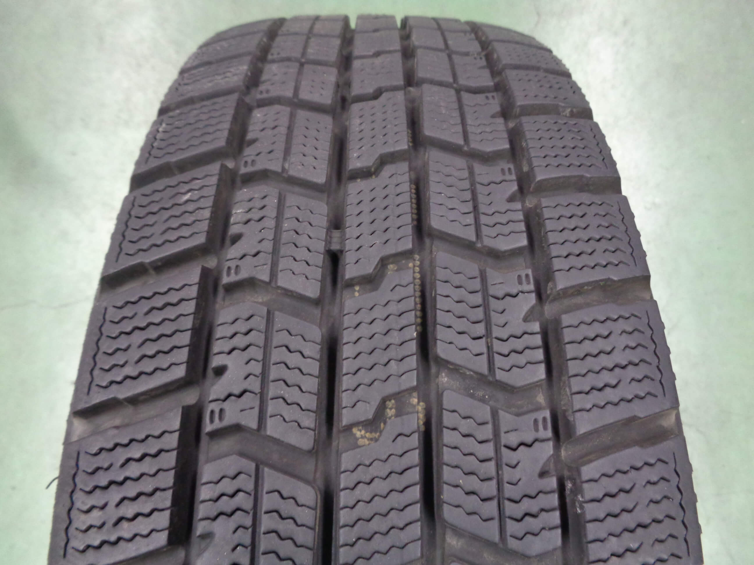 グッドイヤー　アイスナビ7