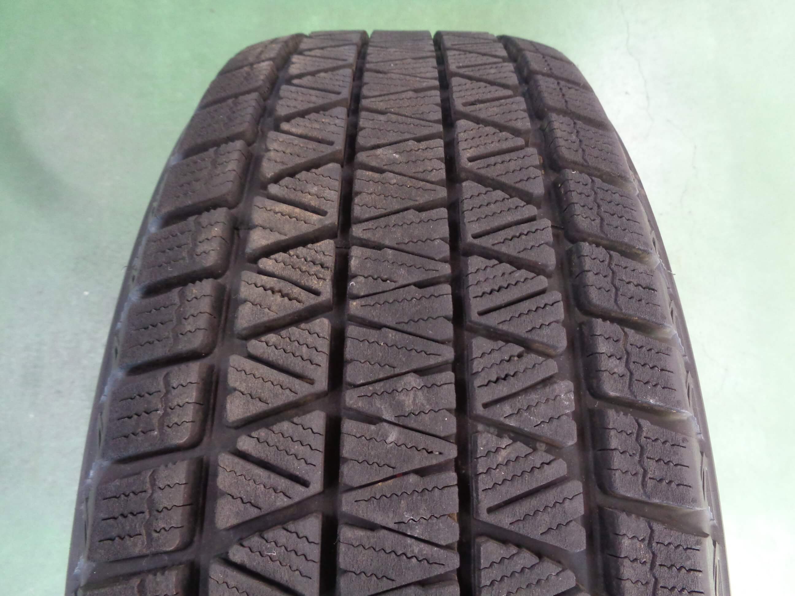 ブリヂストン　ブリザックDM-V3